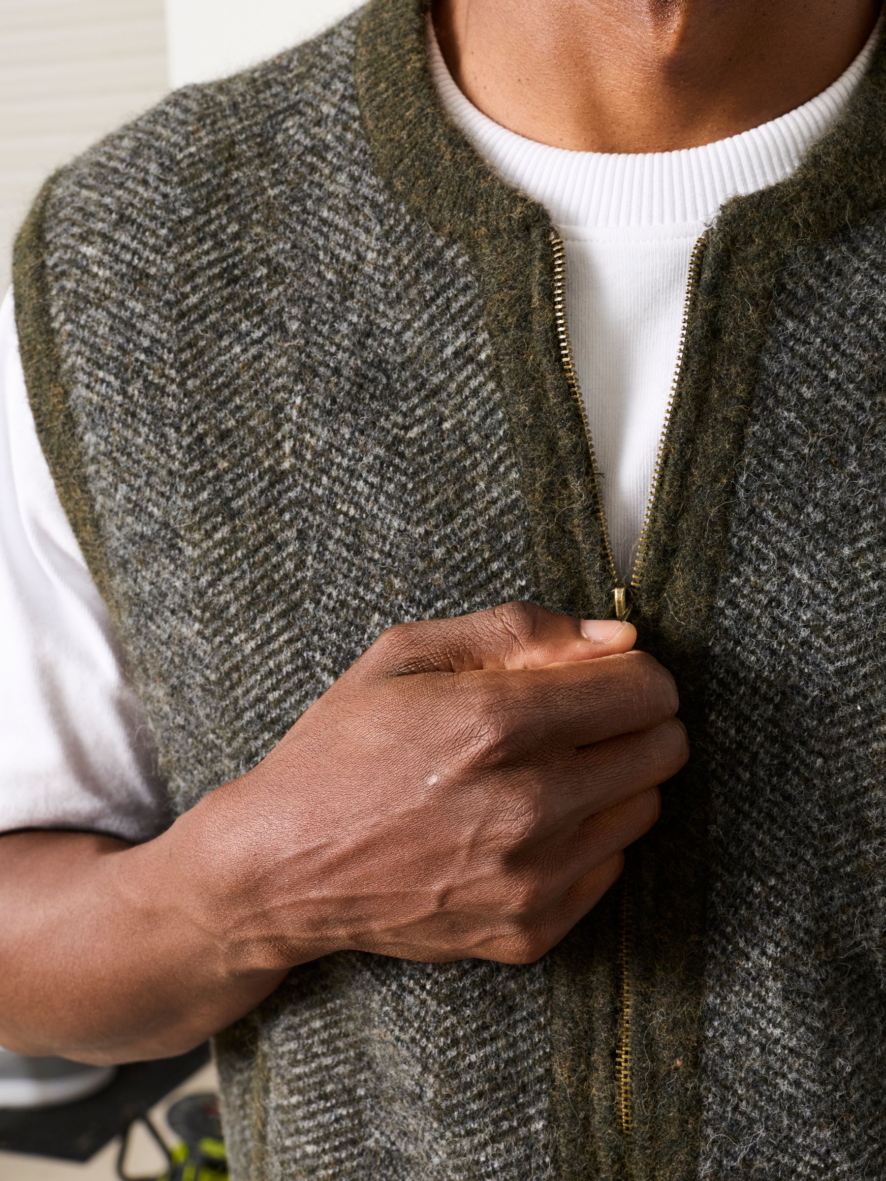 Adisham Khaki Green Knitted Zip Front Gilet - Image 3 of 6