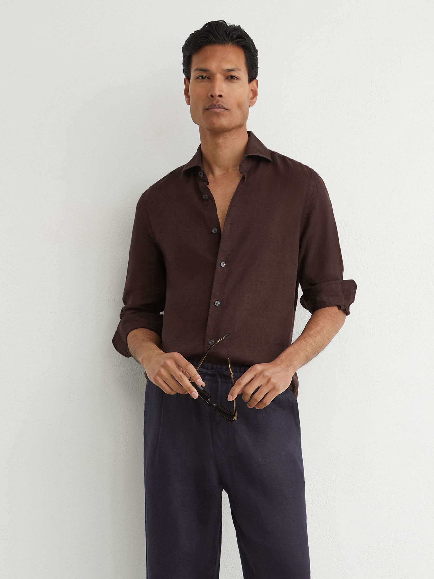 Linen Cutaway-Collar Regular-Fit Shirt in Chocolate Brown - image 5