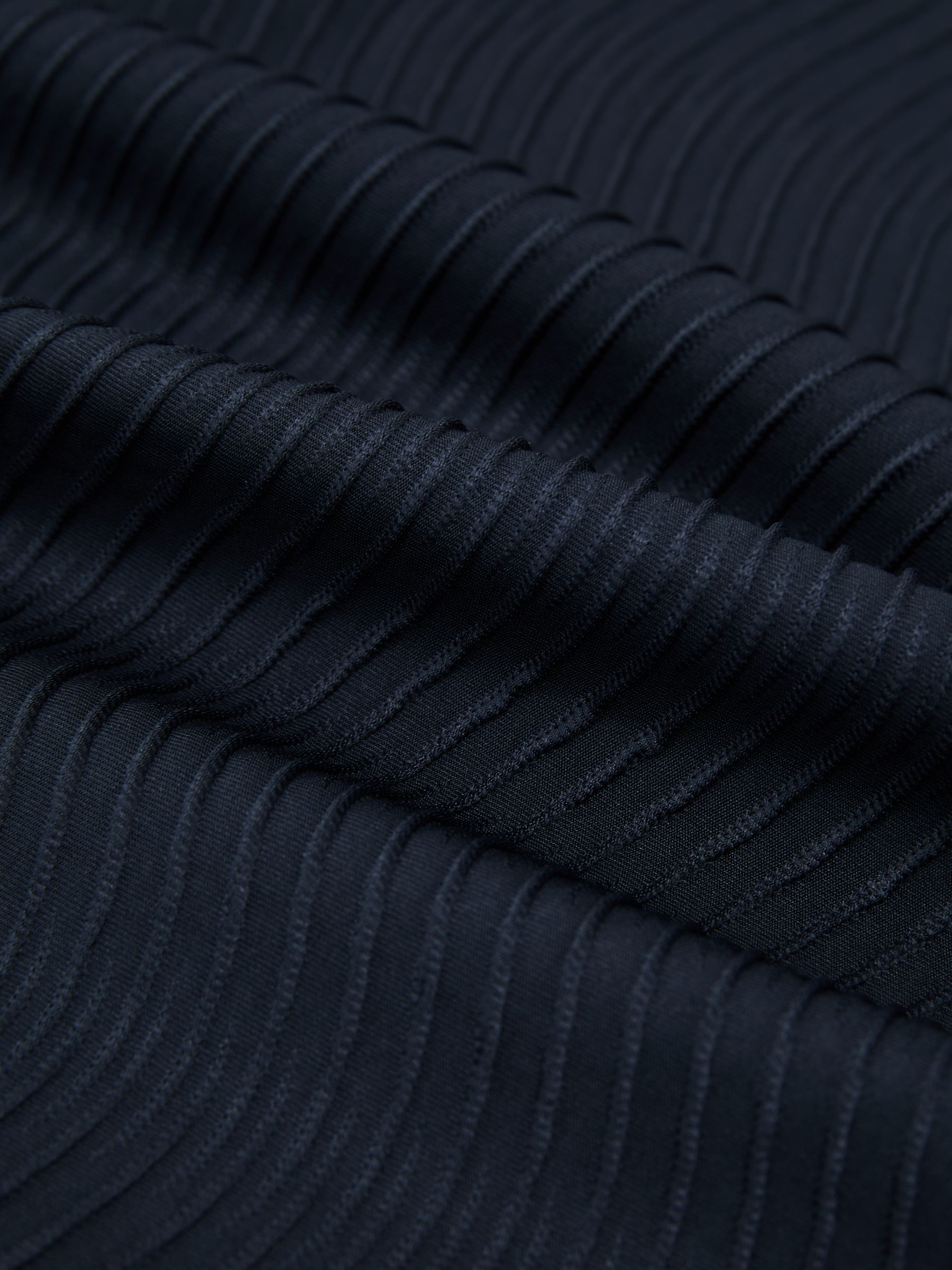 Textured-Wave Relaxed-Fit T-Shirt in Airforce Blue - image 3