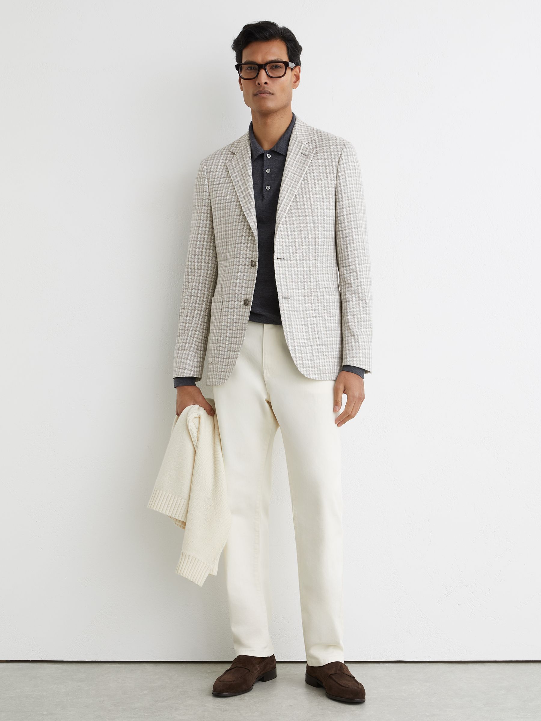 Houndstooth Single-Breasted Blazer Tailored-Fit in Soft Grey - Image 3 of 9