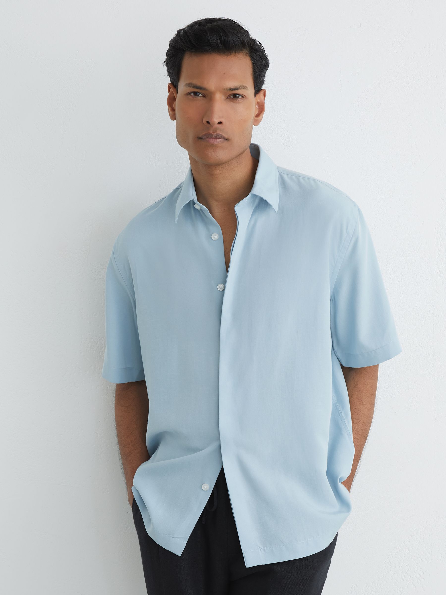 Lyocell-Linen Short-Sleeve Shirt in Soft Blue - image 2