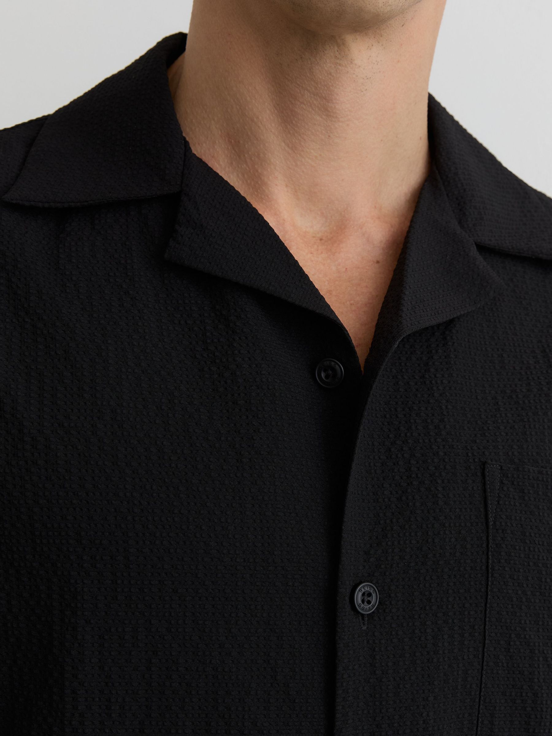 Textured Cuban-Collar Short-Sleeve Shirt in Black - Image 3 of 6