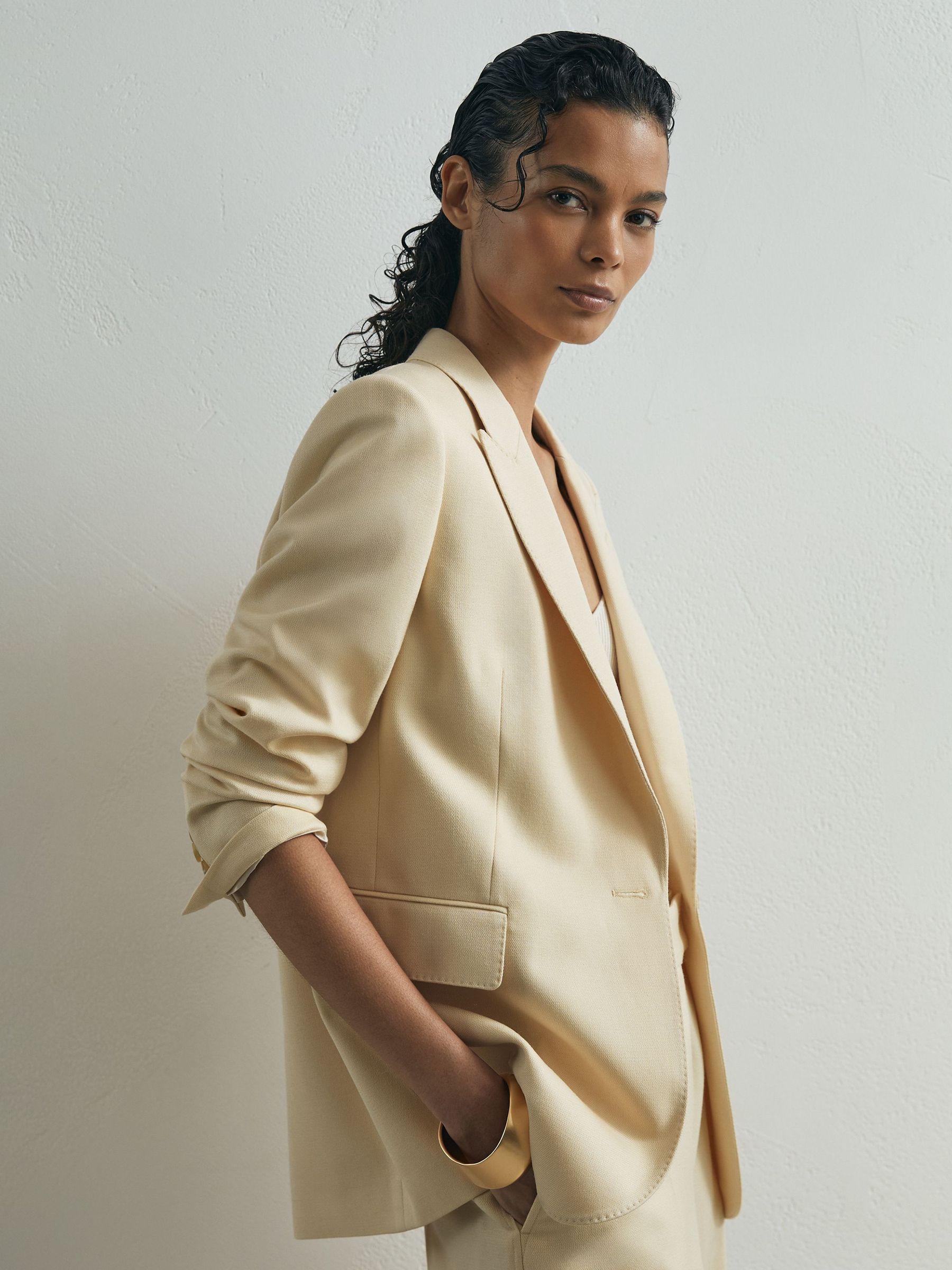 Atelier Cream Silk-Wool Single-Breasted Suit Blazer in Cream - Image 5 of 9