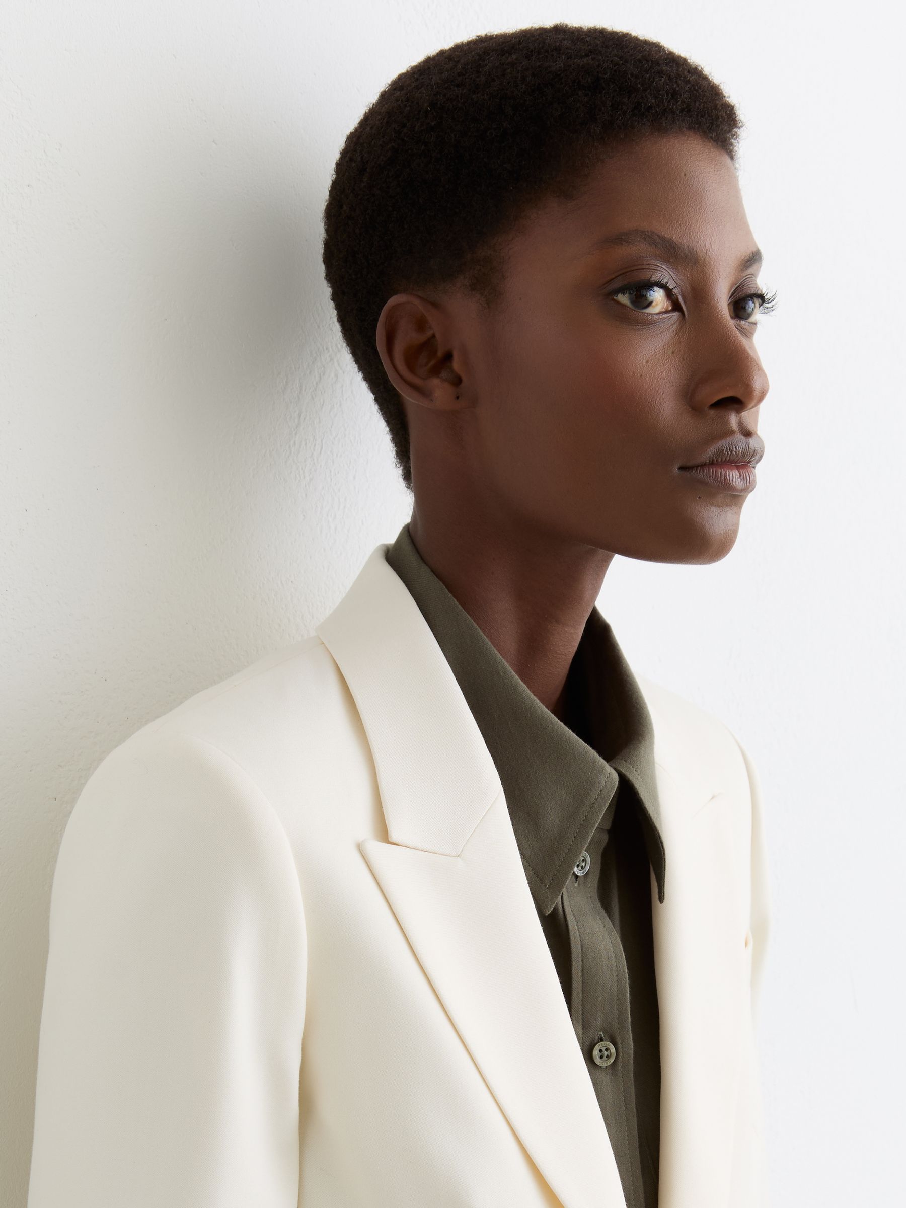 Petite Single-Breasted Tailored Blazer in Cream - Image 5 of 9