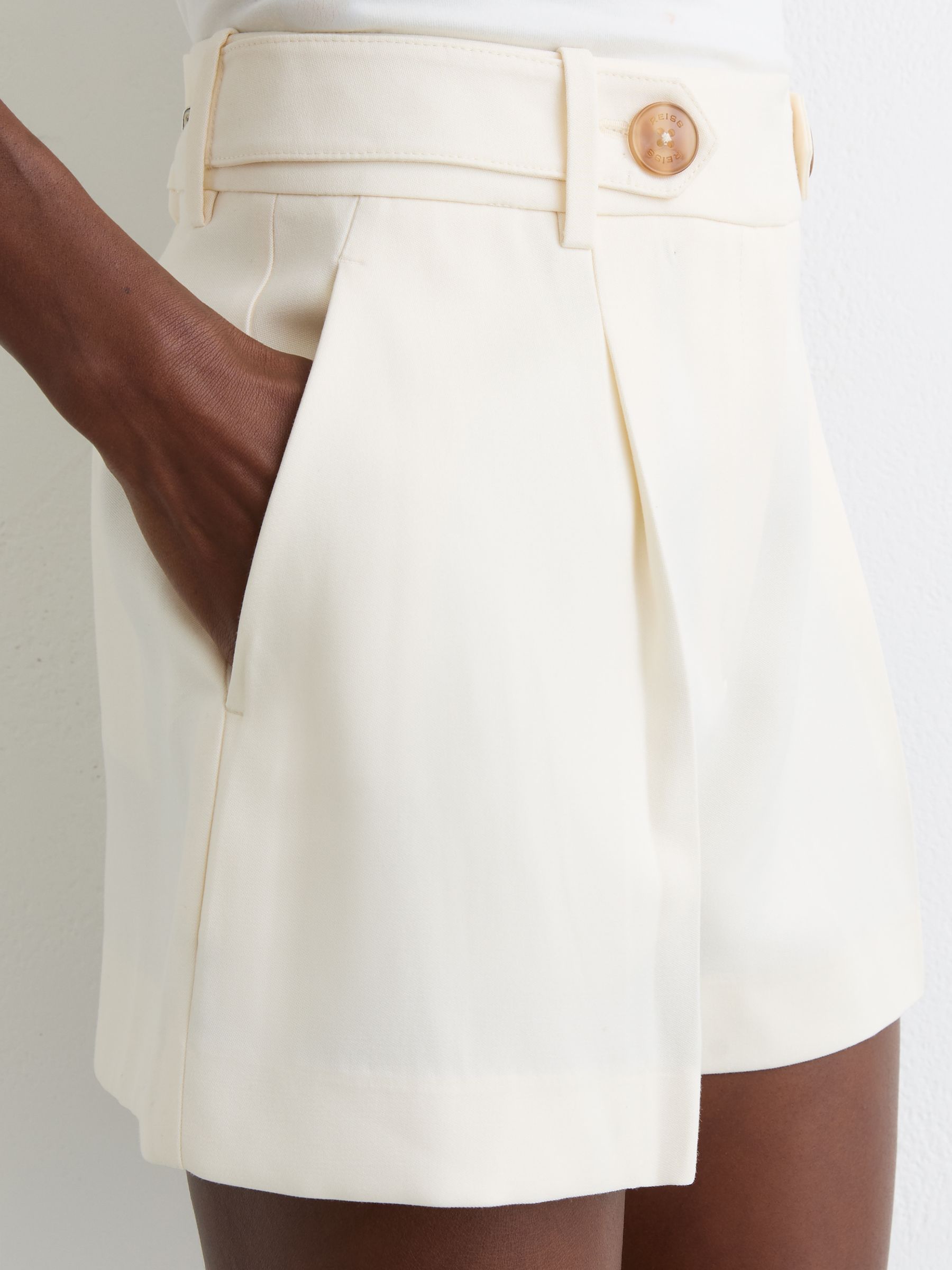Button-Waist Tailored Shorts in Cream - Image 5 of 7