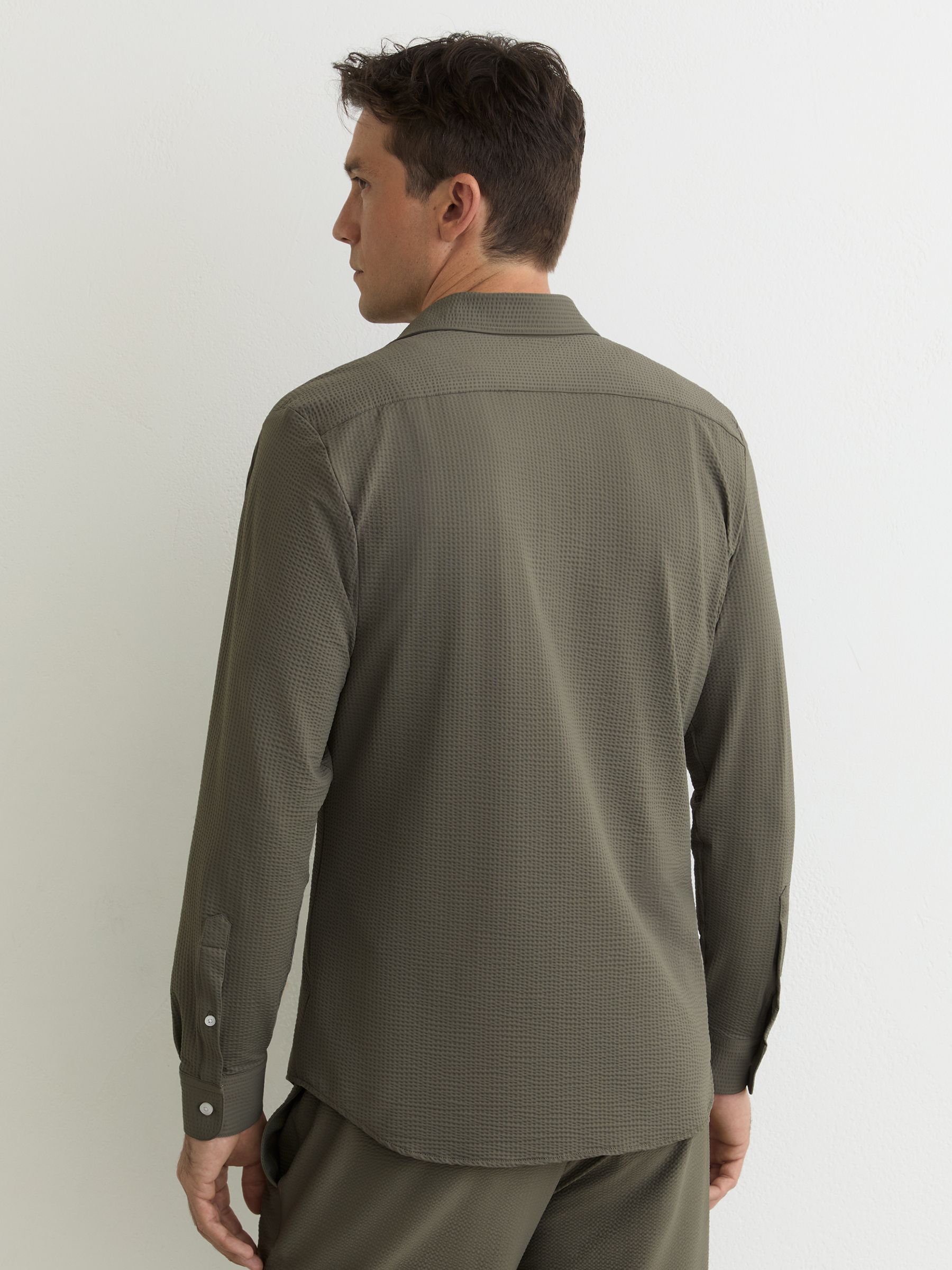 Seersucker Cutaway-Collar Shirt Regular-Fit in Dark Sage Green - image 4