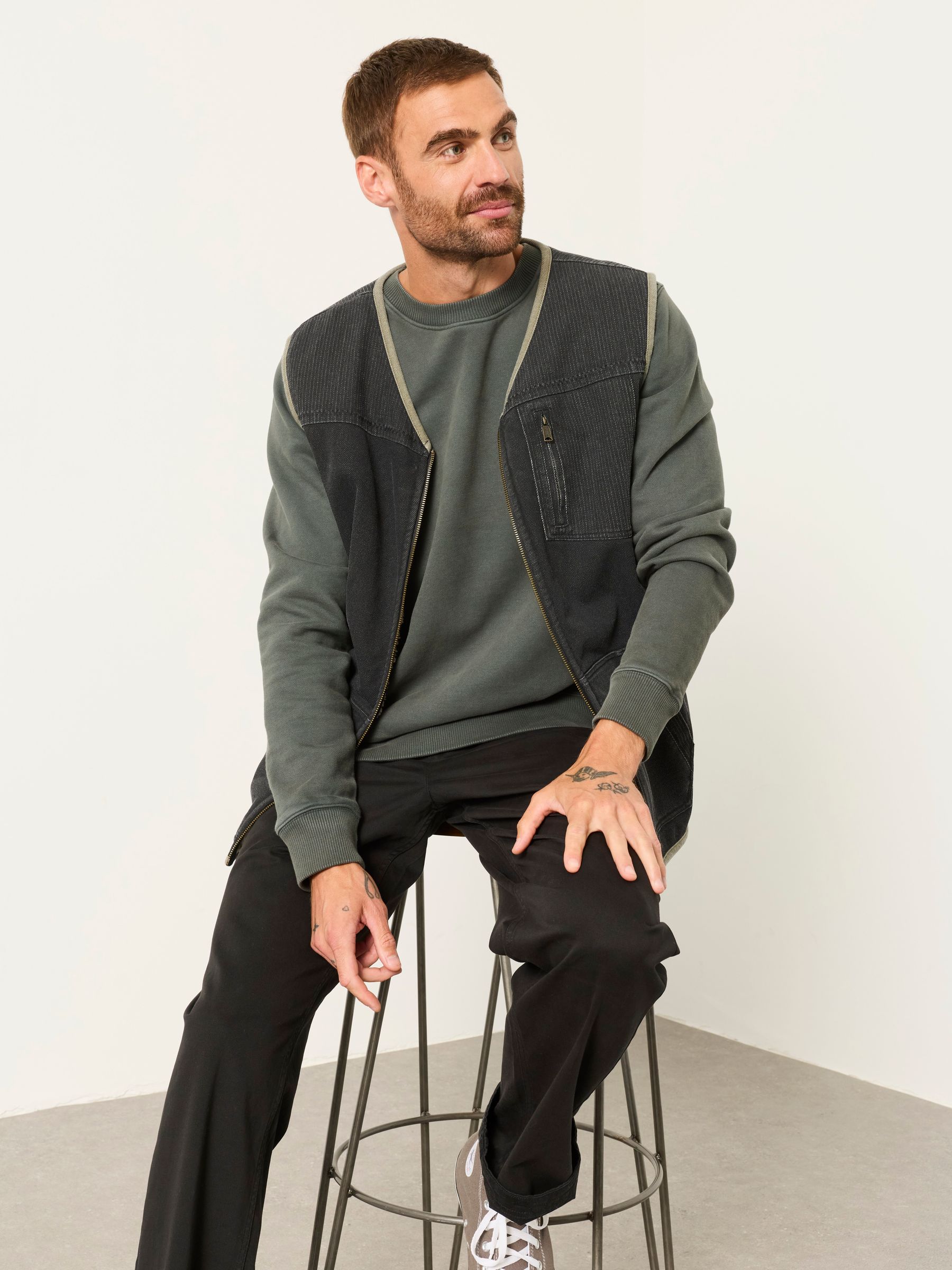 Charcoal Grey Airlie Gilet - Image 4 of 7