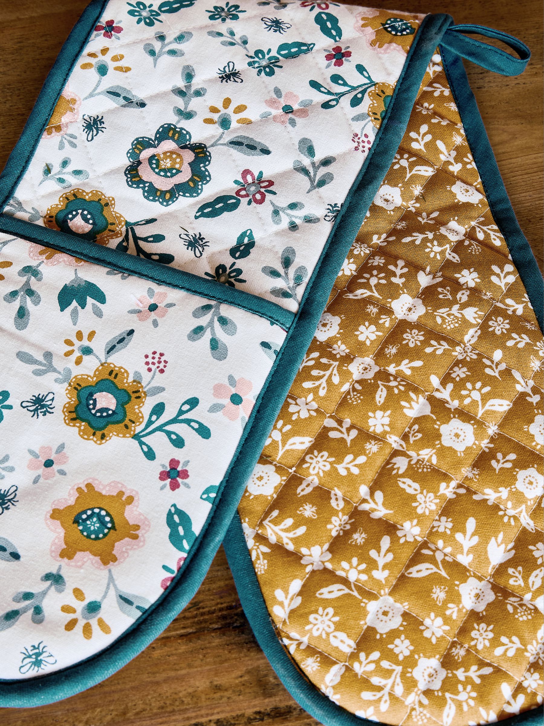 Yellow/White Ditsy Floral Double Oven Glove - Image 2 of 3
