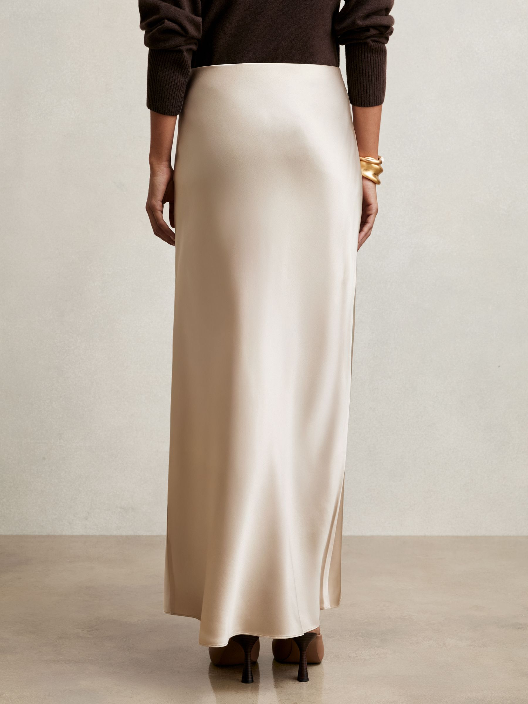【海外限定】REISSスカート☆Champagne Neutral Seren Pleated M Reiss Pleated Asymmetric Midi Skirt in Champagne - REISS
