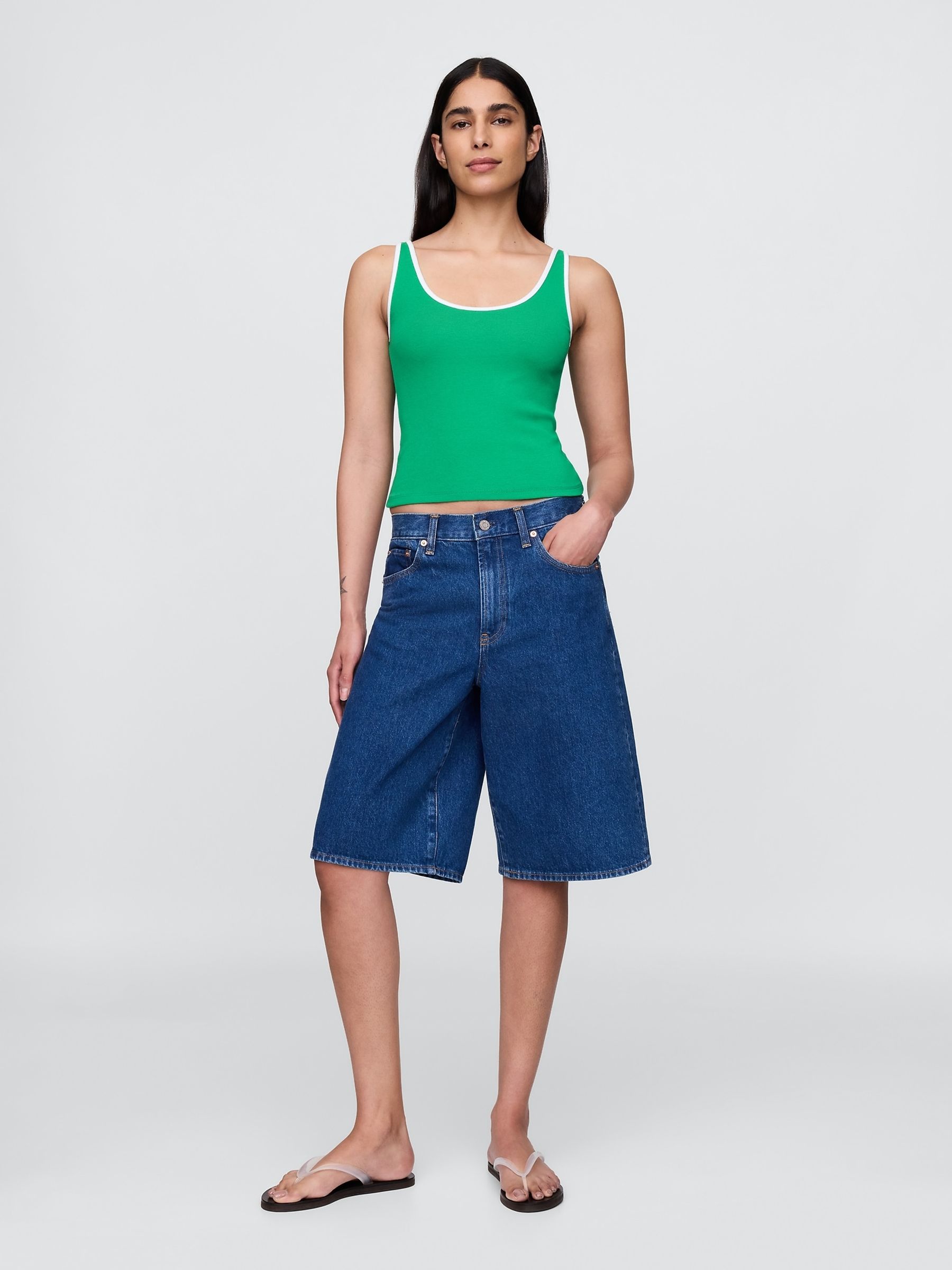 Green Modern Cotton-Modal Scoop Neck Cropped Vest - Image 3 of 5