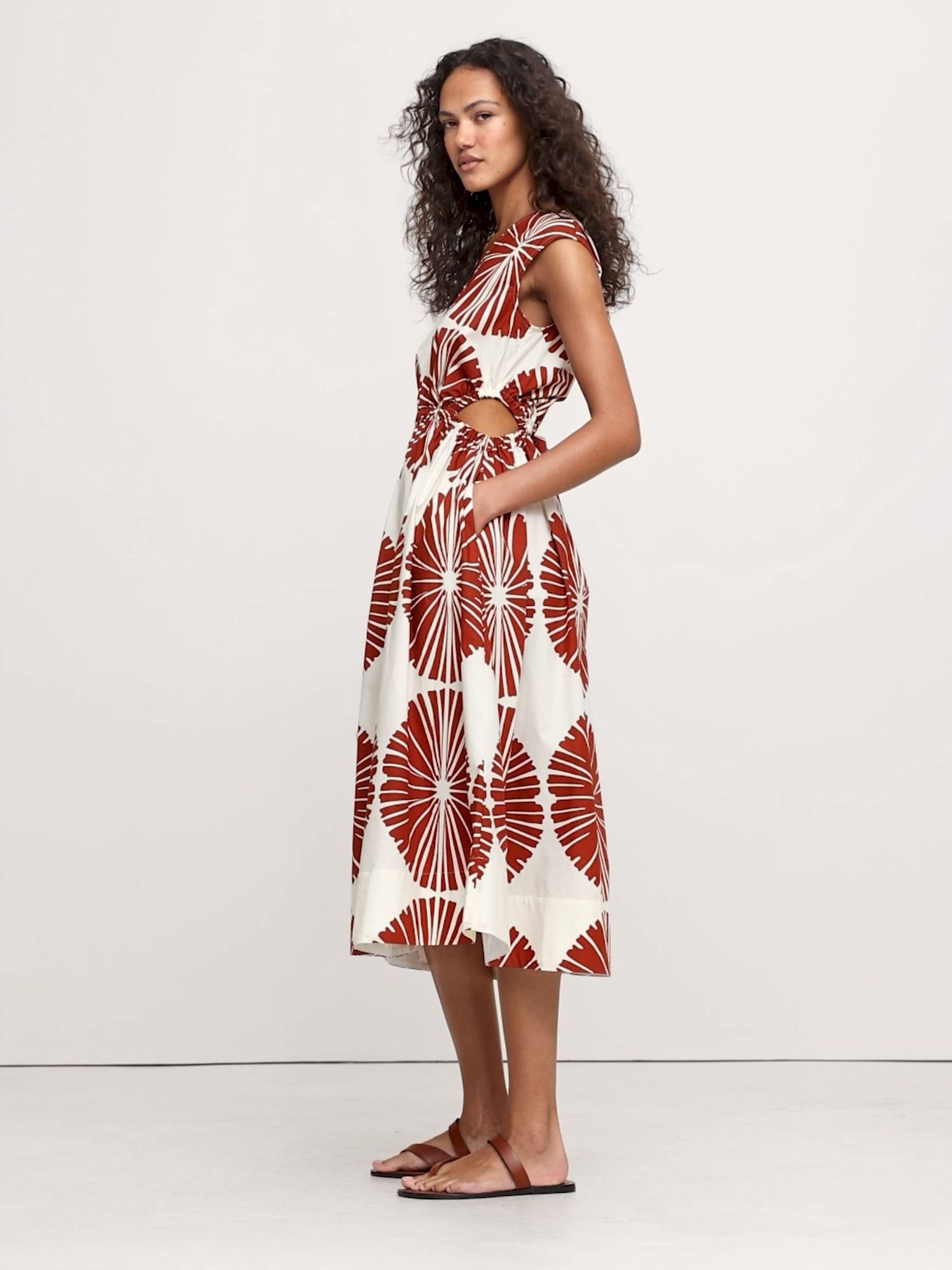Banana Republic Red/White Print Cotton Poplin Side Cut-Out Midi Dress - Image 3 of 5