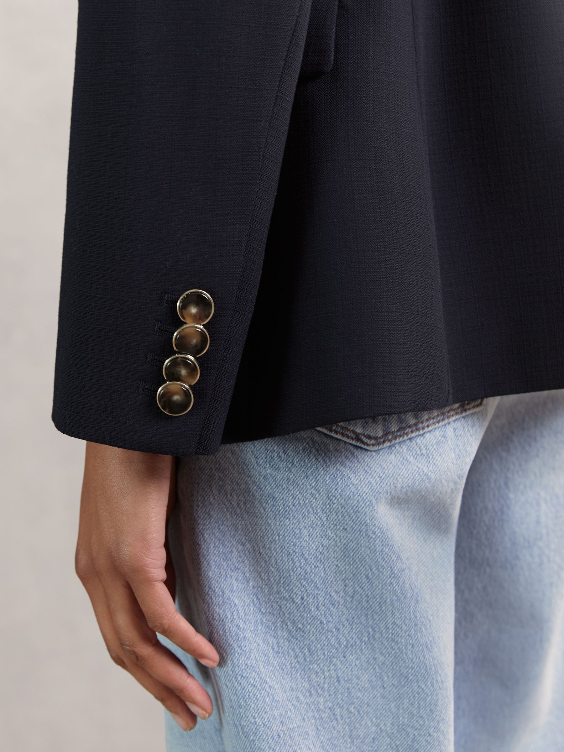 【海外限定】REISSブレザー☆Lia Wool-Blend Double-Breasted Bl Reiss Wool-Blend Double-Breasted Blazer in Navy | REISS