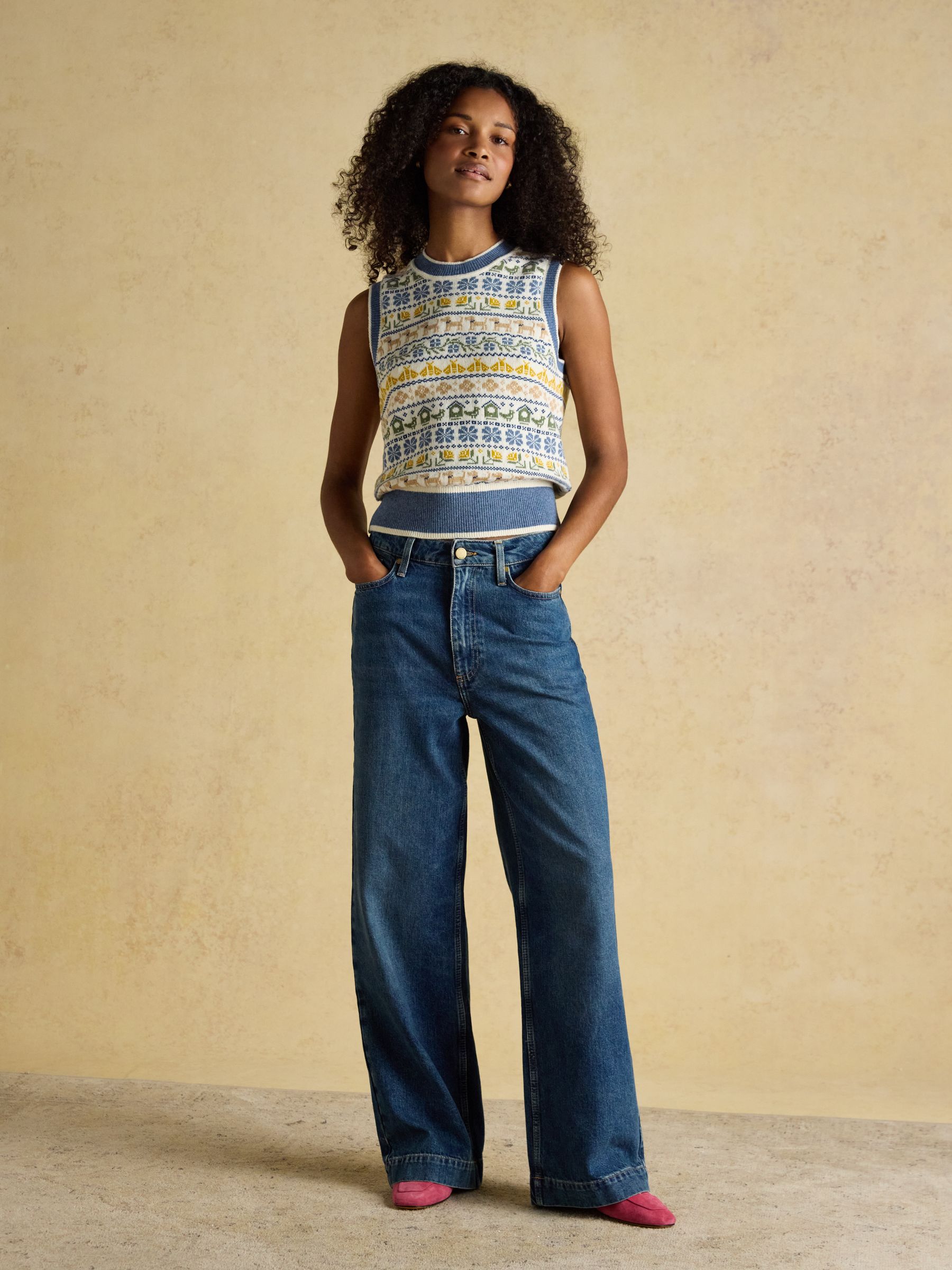 Blue Birds & Bees Knitted Crew Neck Vest - Image 3 of 9