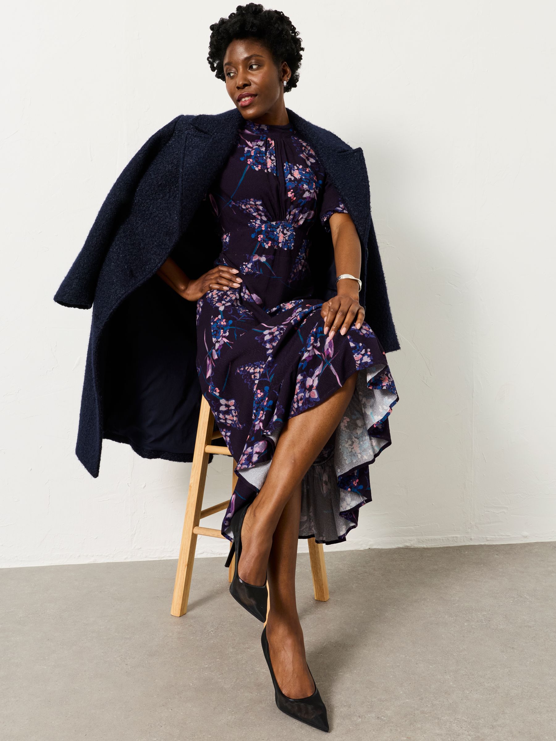 Fat Face - Dark Purple Heritage Floral - Mila Dark Purple Heritage Floral Regular Midi Dress Fat Face - Dark Purple Heritage Floral - Mila Dark Purple Heritage Floral Regular Midi Dress