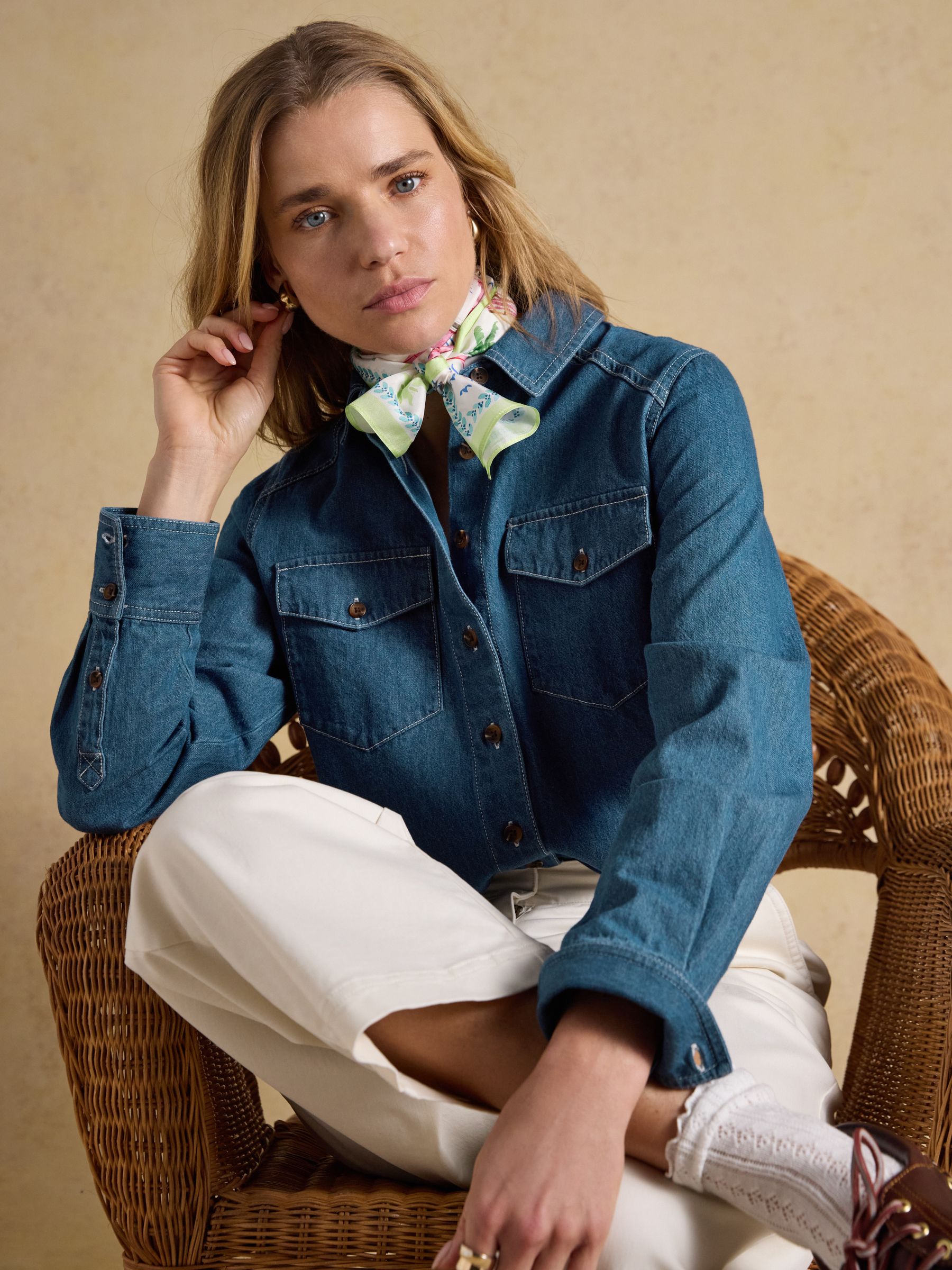 Highgrove Palm Print 100% Silk Printed Scarf - Image 3 of 7