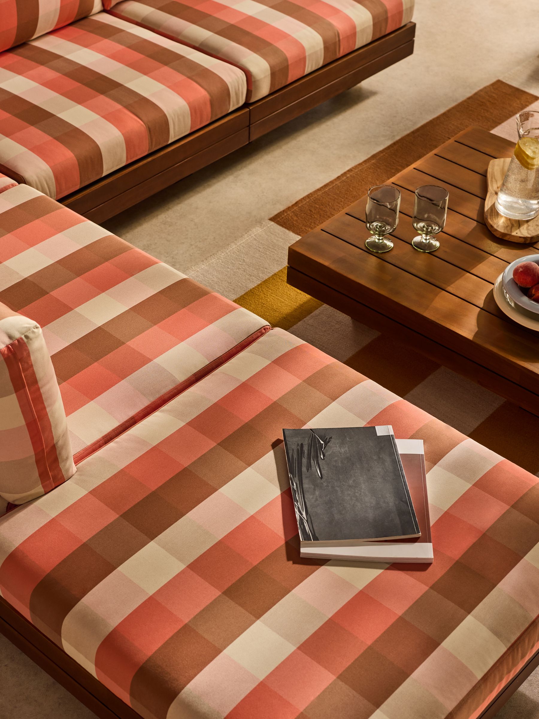Avarna Garden Wood Corner Lounge Set in Orange and Brown Check - Image 3 of 5