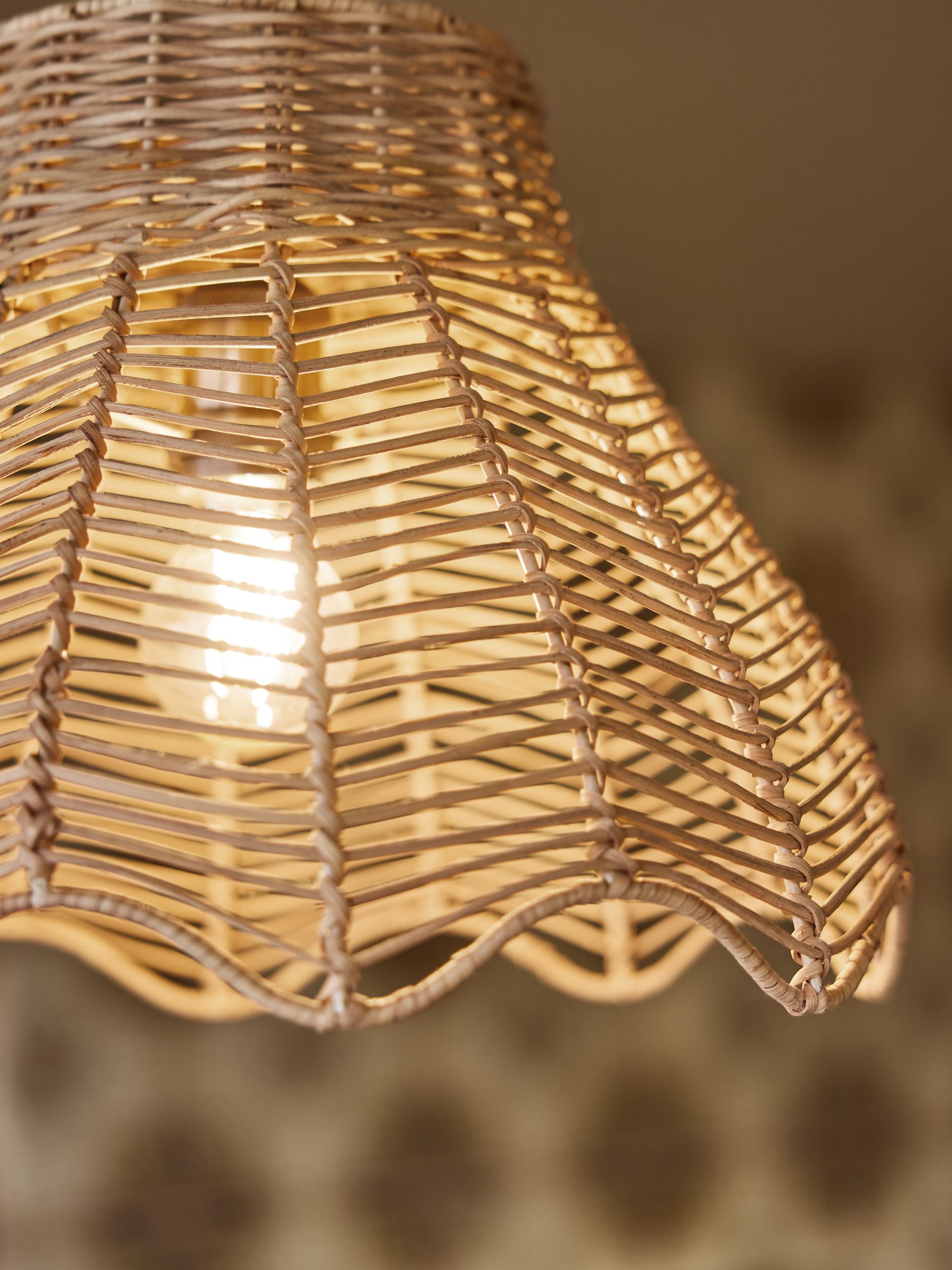Natural Scalloped Edge Rattan Easy Fit Light Shade - Image 3 of 5