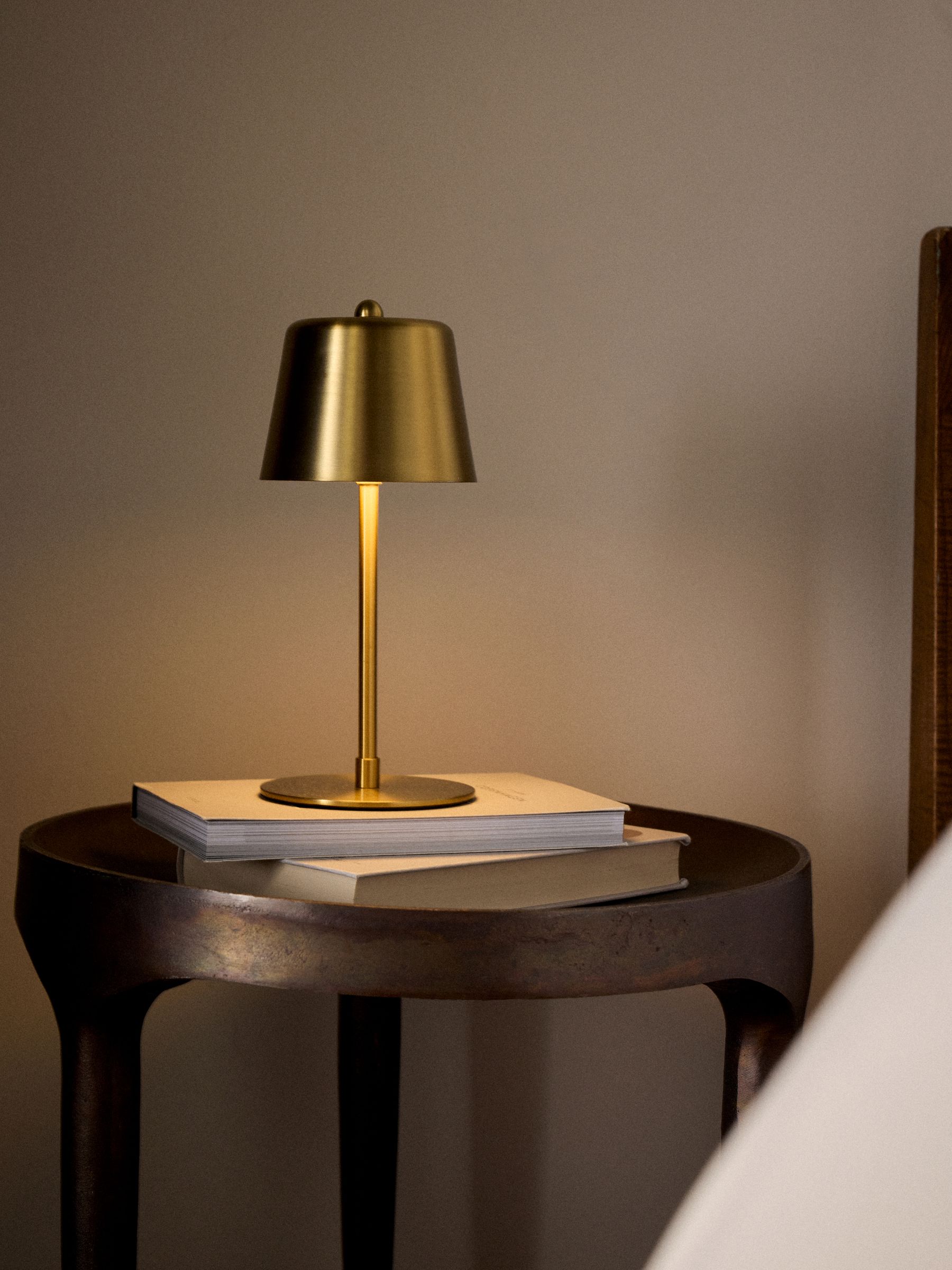 2 Pack Brass Rechargeable Table Lamps - Image 4 of 10