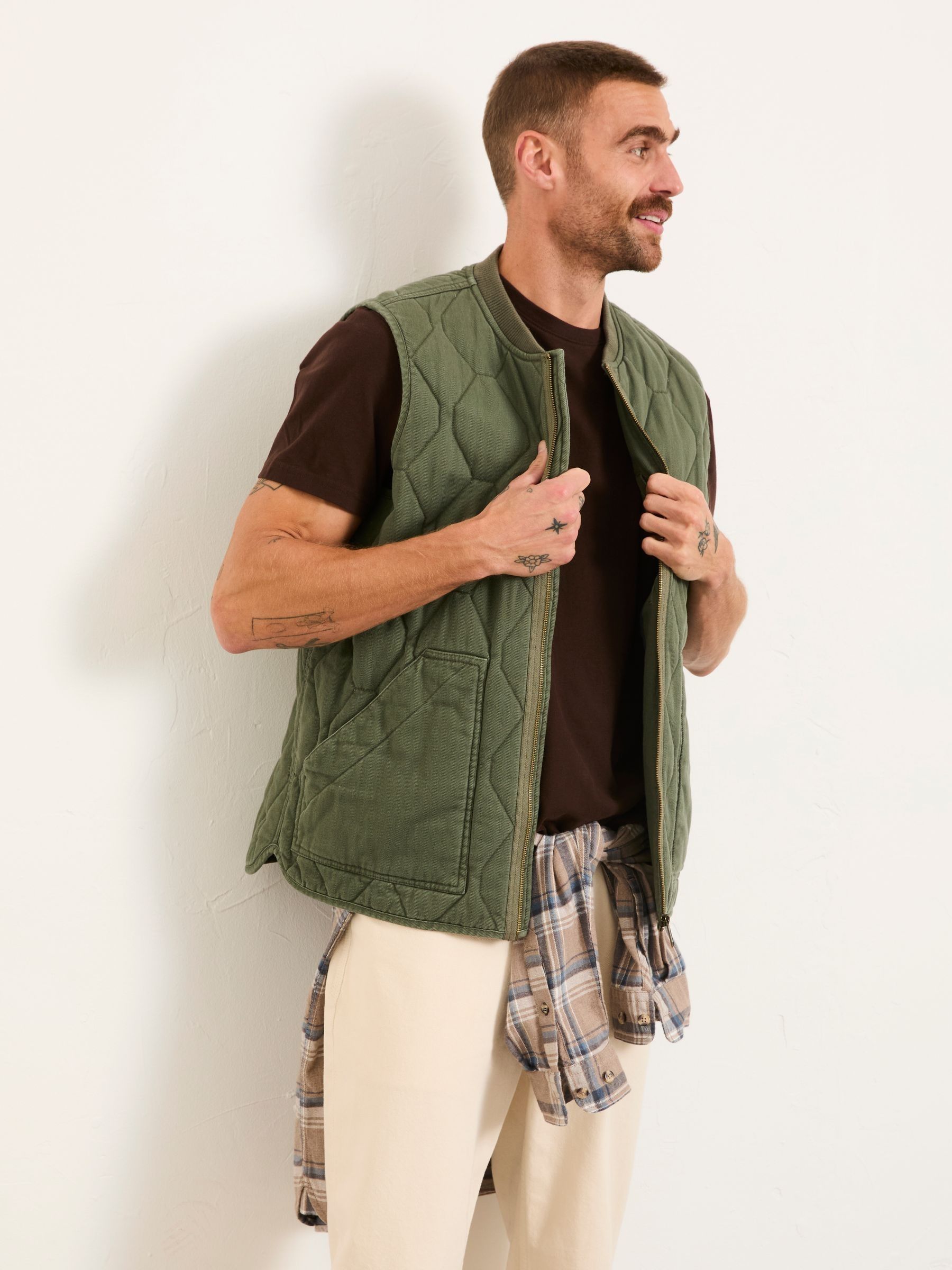 Lambourn Khaki Green Quilted Gilet - Image 2 of 8