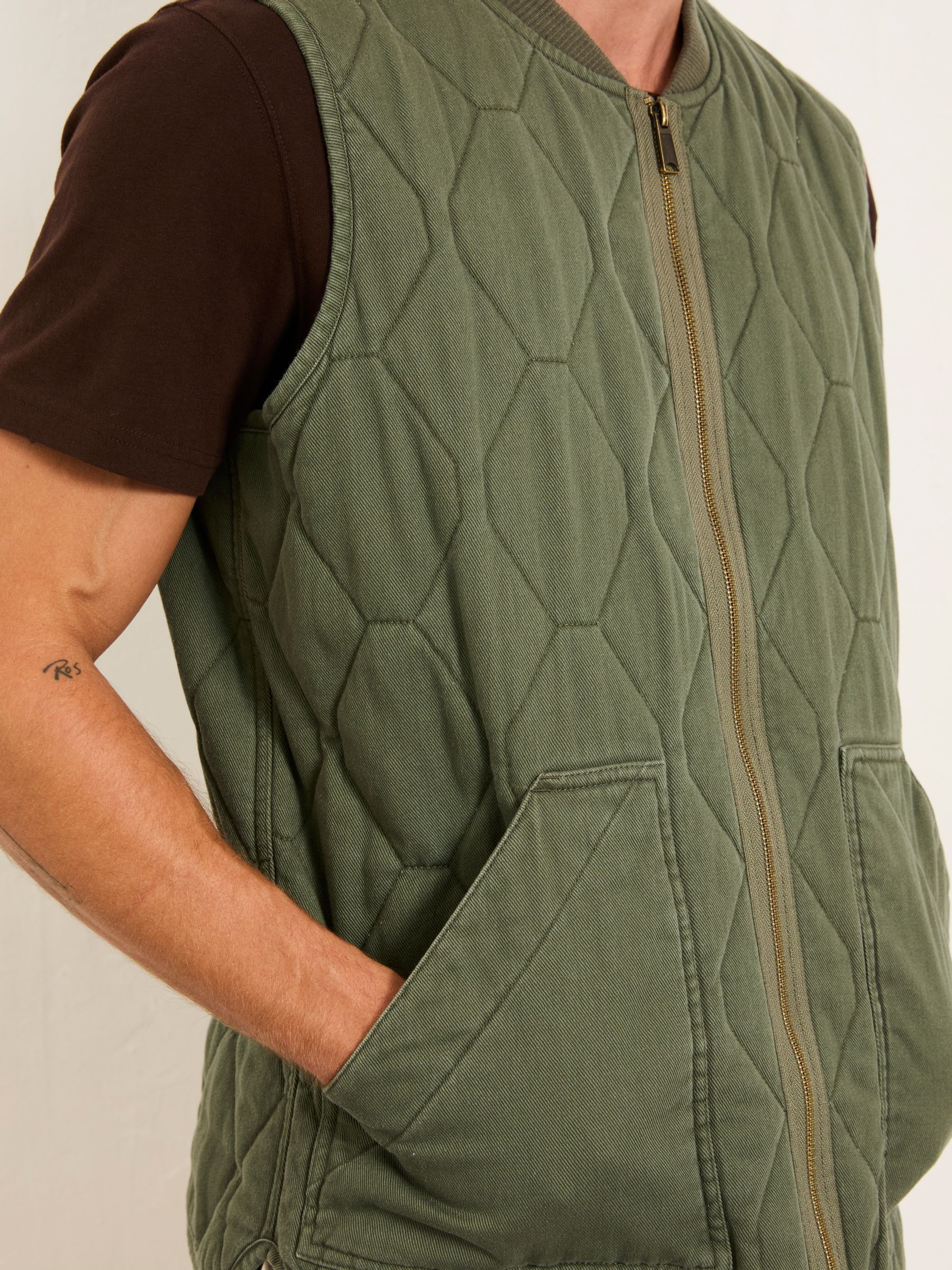 Lambourn Khaki Green Quilted Gilet - Image 5 of 8