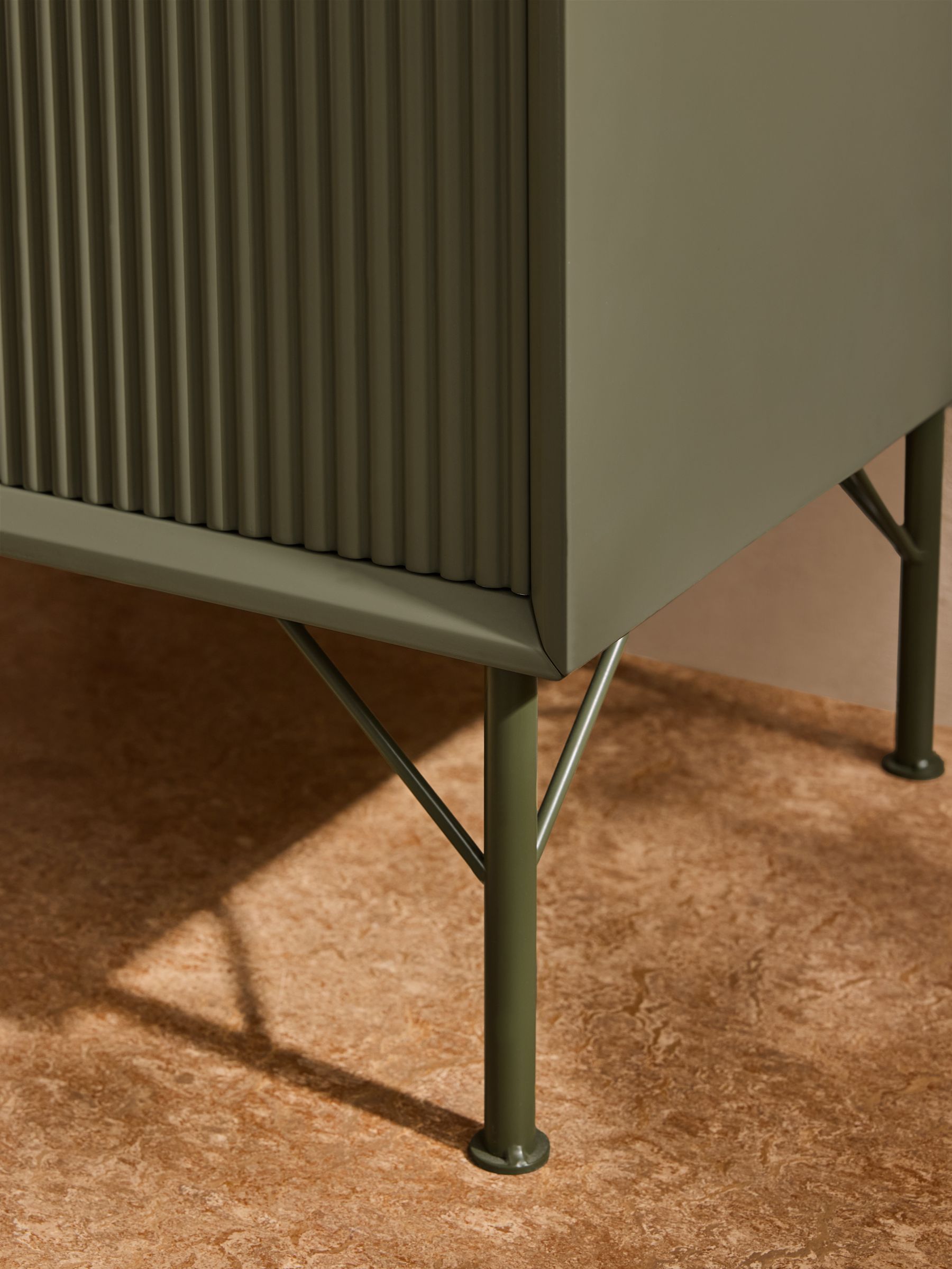 Elian 1 Drawer Bedside Table in Green - Image 2 of 5