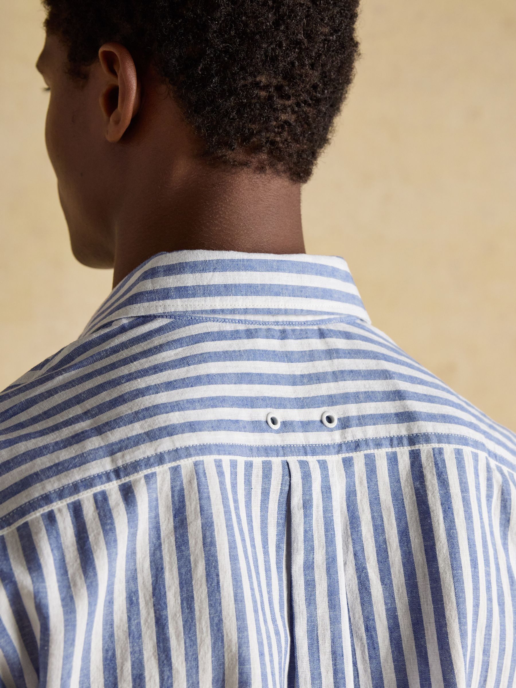 Linen Blend Blue and White Short Sleeve Shirt - Image 8 of 9