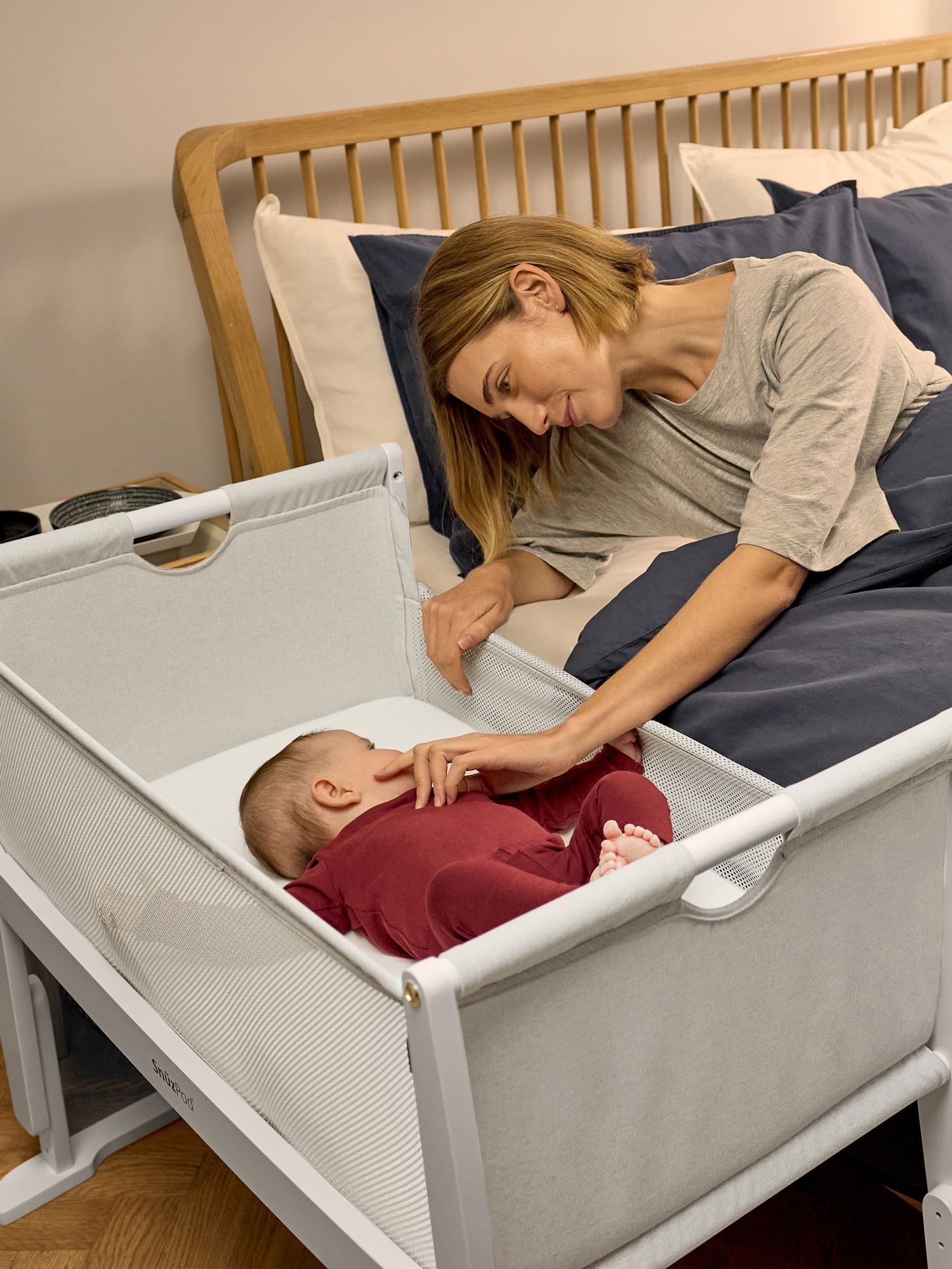 Snuz Paris SnuzPod Studio Bedside Crib - Image 3 of 9