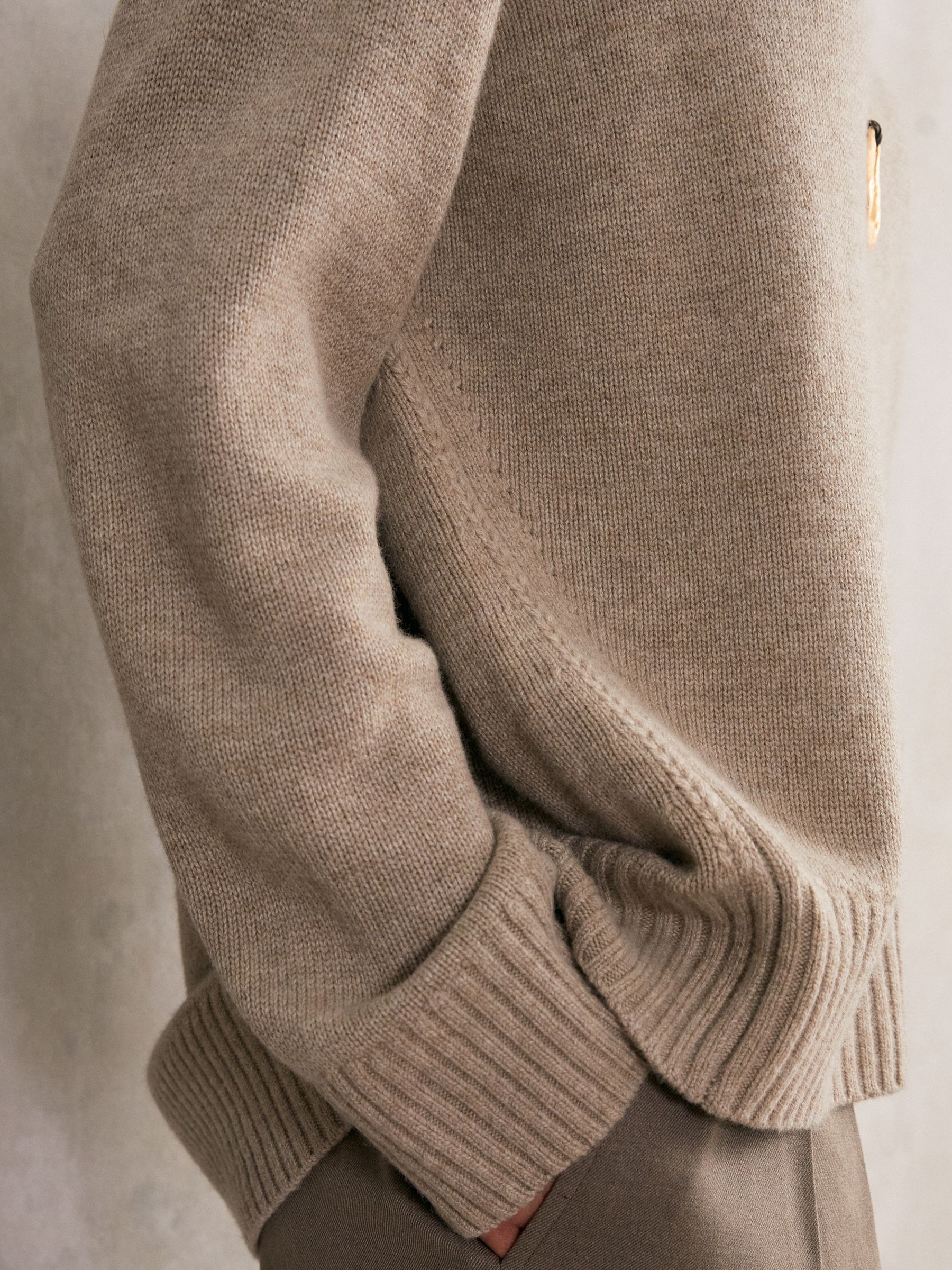Wool-Cashmere Crew-Neck Jumper in Stone - Image 4 of 6