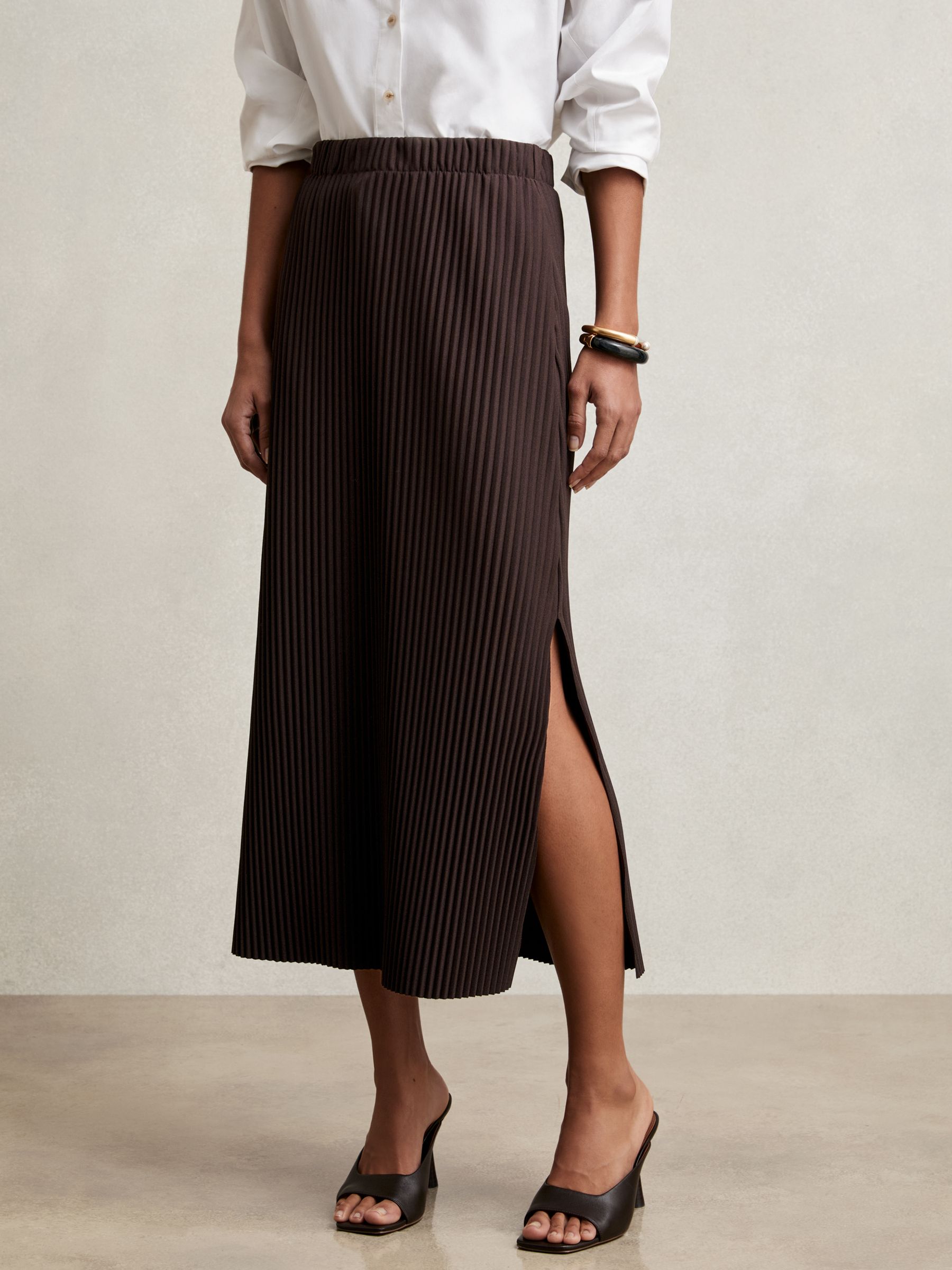 Pleated Jersey Midi Skirt in Burgundy - Image 3 of 6