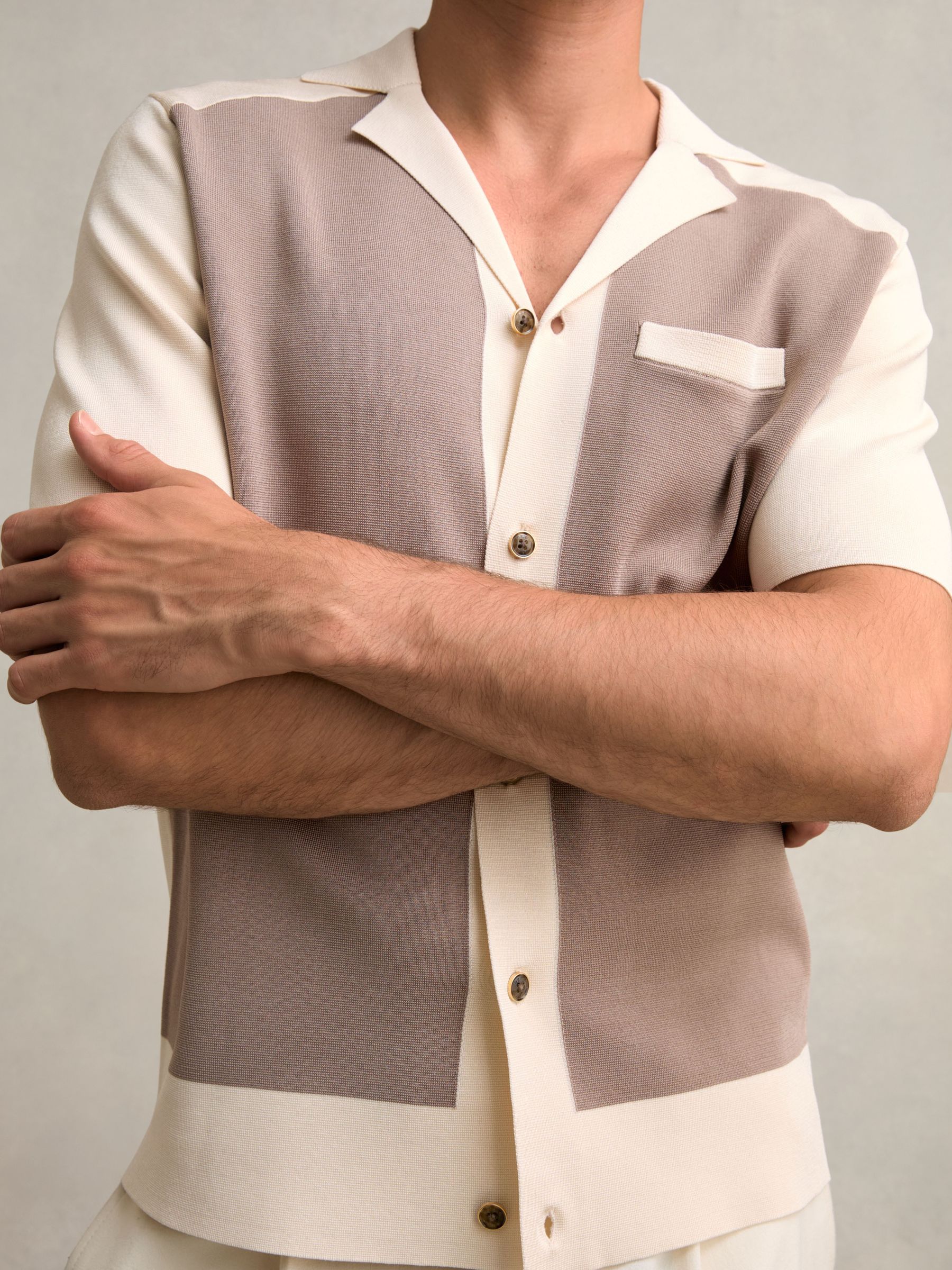 Colour-Block Cuban-Collar Knit Shirt in Taupe Brown/Light Stone - Image 4 of 6