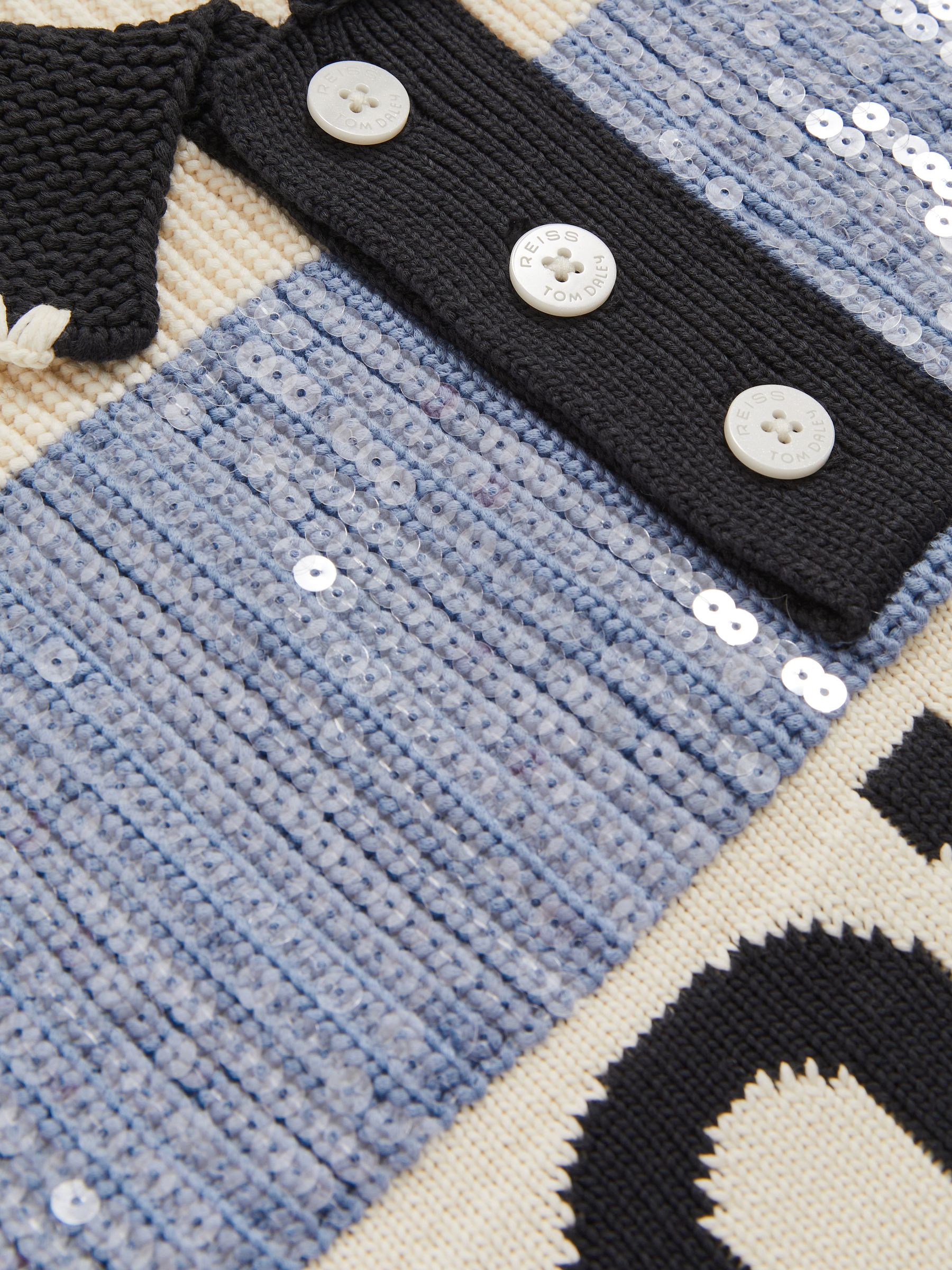 Reiss | Tom Daley Stripe Polo Vest in Soft Blue - Image 7 of 7