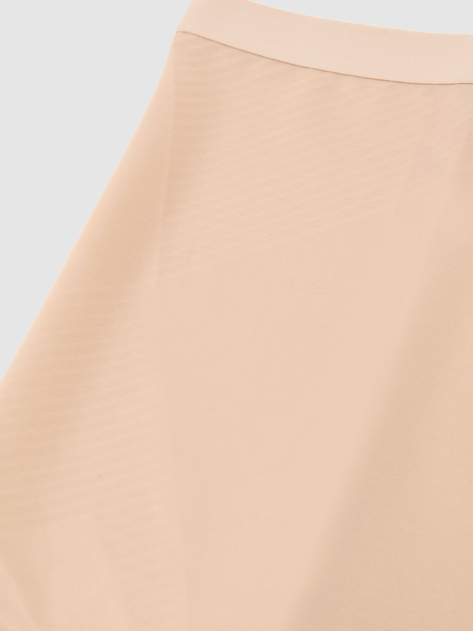 شورت داخلي لشد الجسم بخصر مرتفع وطول يصل إلى منتصف الفخذ بلون بيج عسلي - صورة 2 من 2