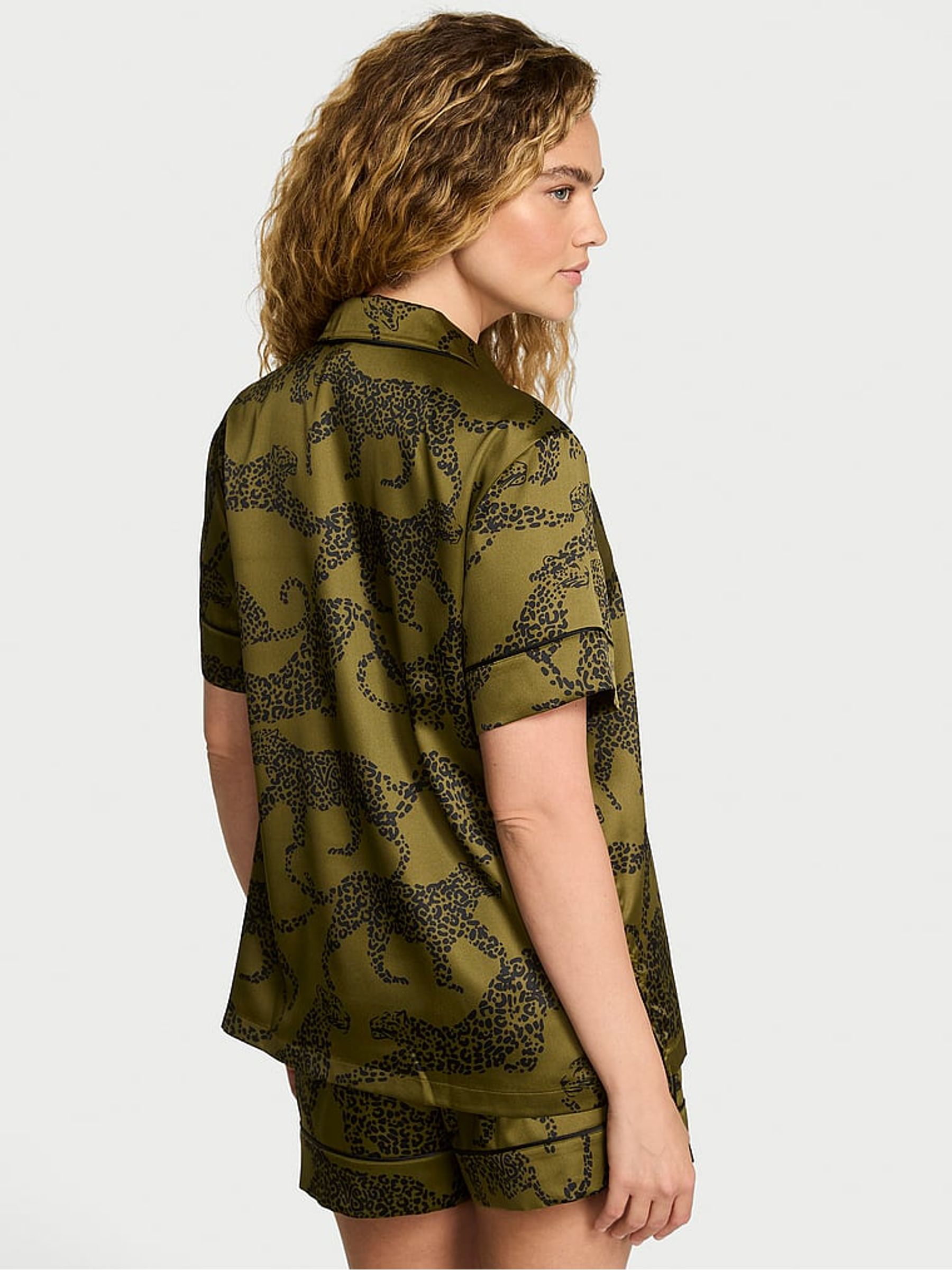 Green Chameleon Leopards Satin Short Pyjamas Set - Image 2 of 4