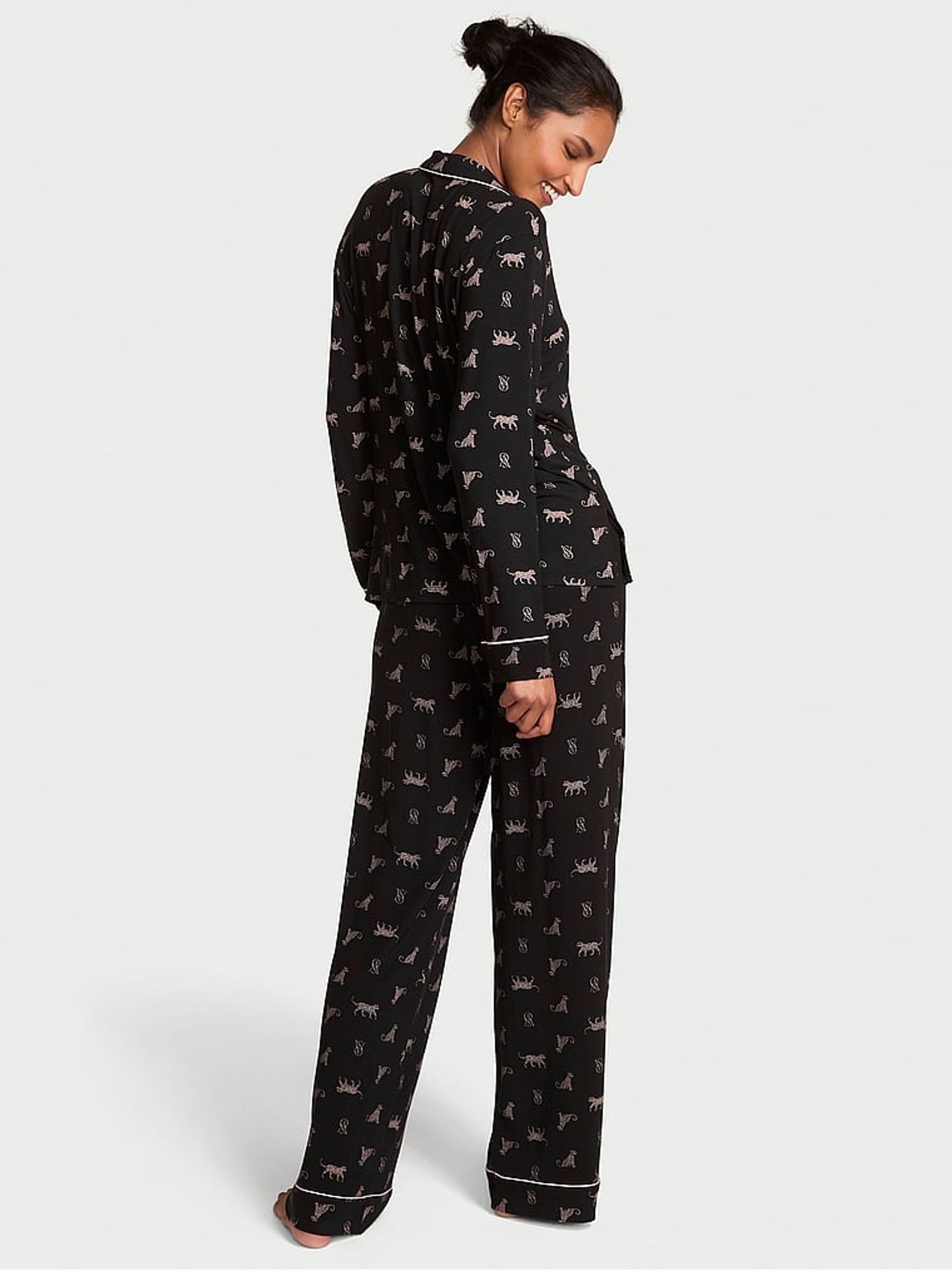Black Leaning Leos Modal Long Pyjamas Set - Image 2 of 4