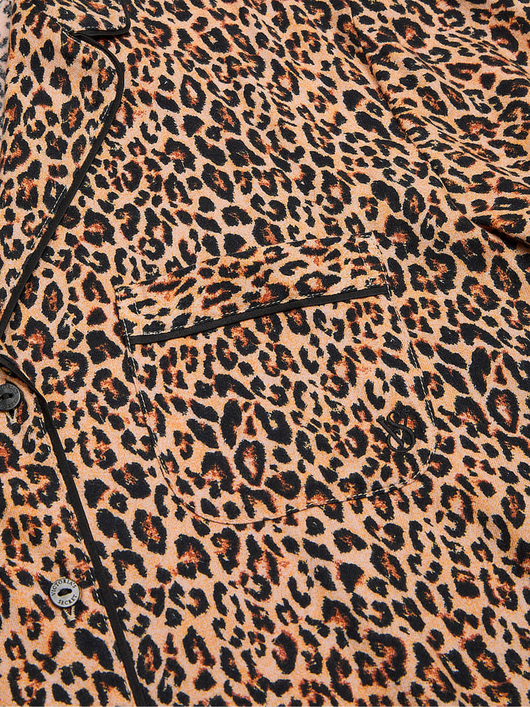 Marzipan Leo Black Flannel Long Pyjamas Set - Image 4 of 4