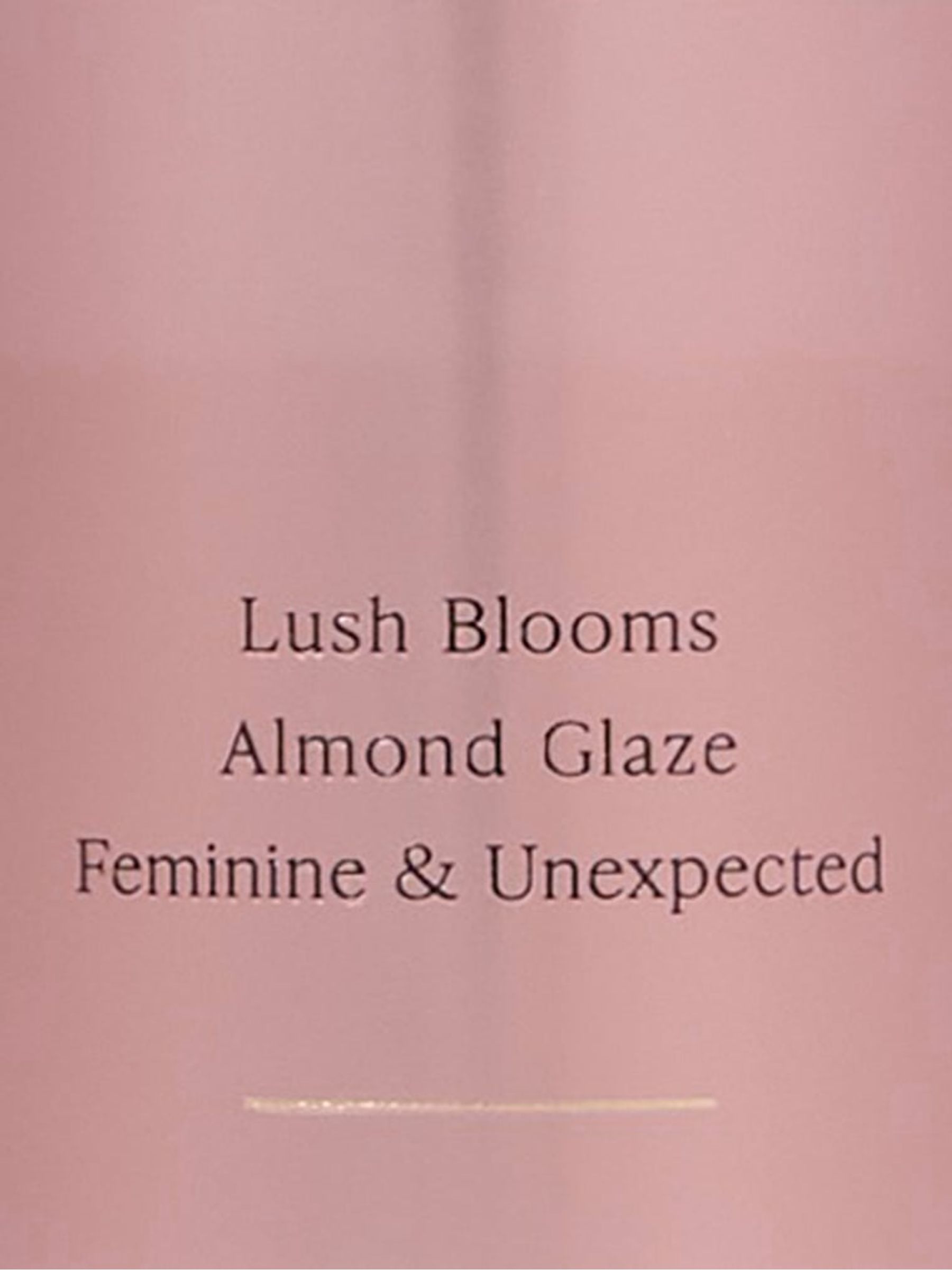 Velvet Petals Body Mist 250ml - Image 2 of 2