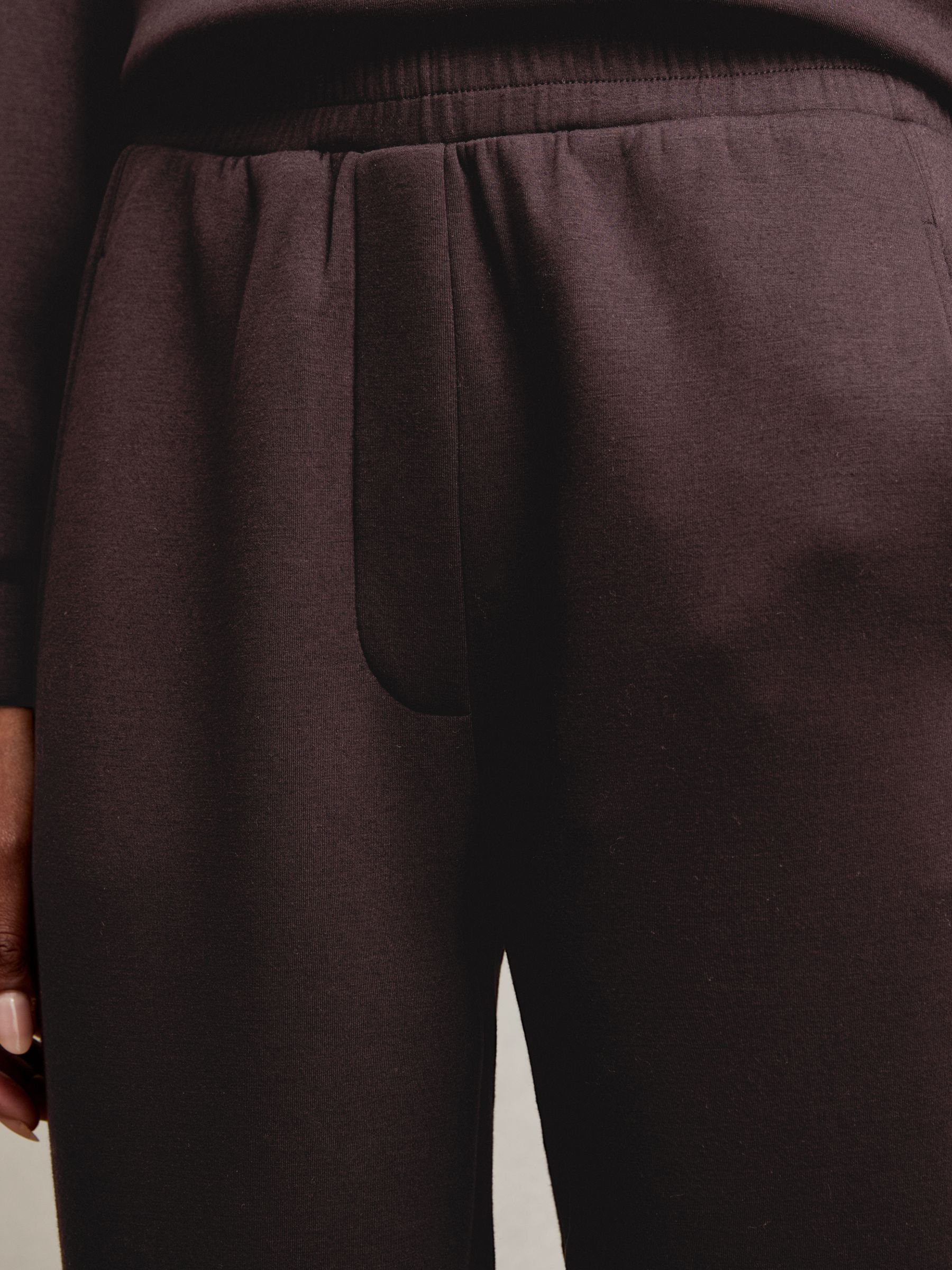 Interlock Tapered Joggers in Plum - Image 4 of 6