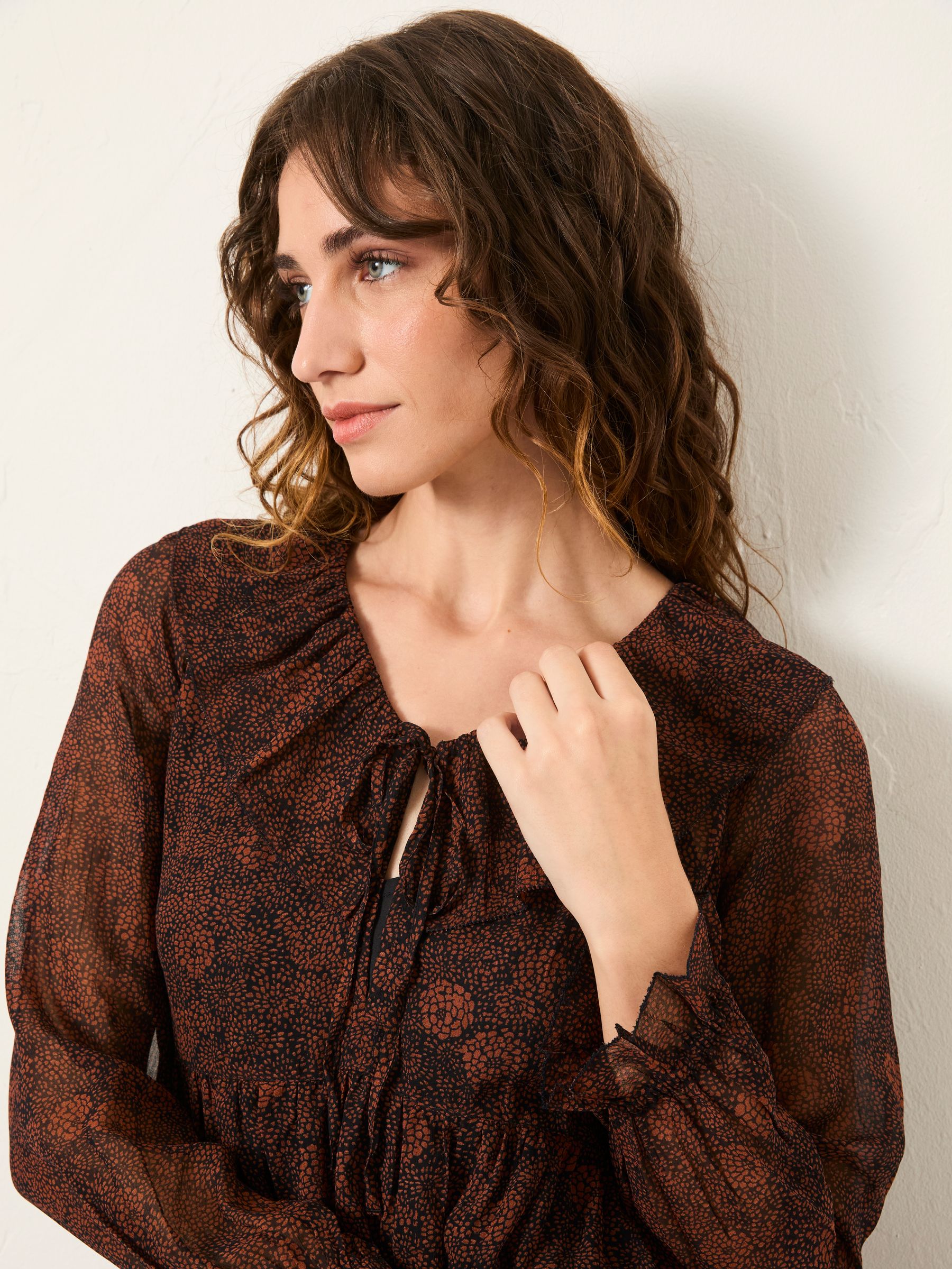 Bella Black Circle Floral Petite Dress - Image 3 of 5