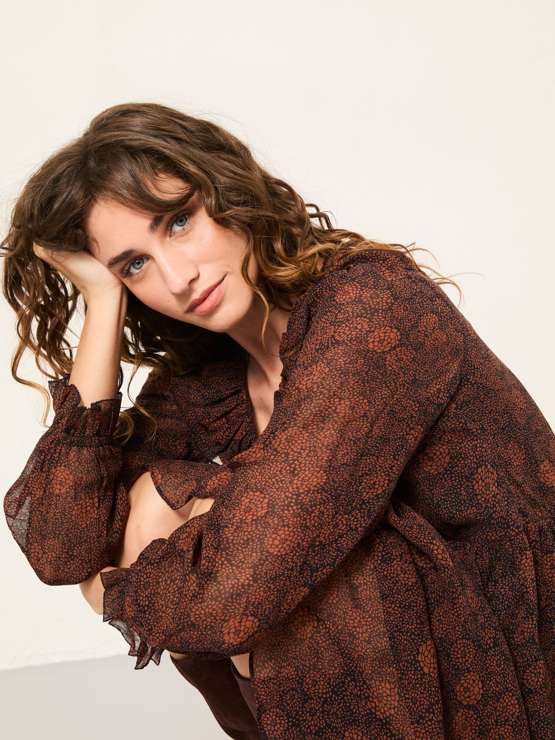 Bella Black Circle Floral Petite Dress - Image 4 of 5