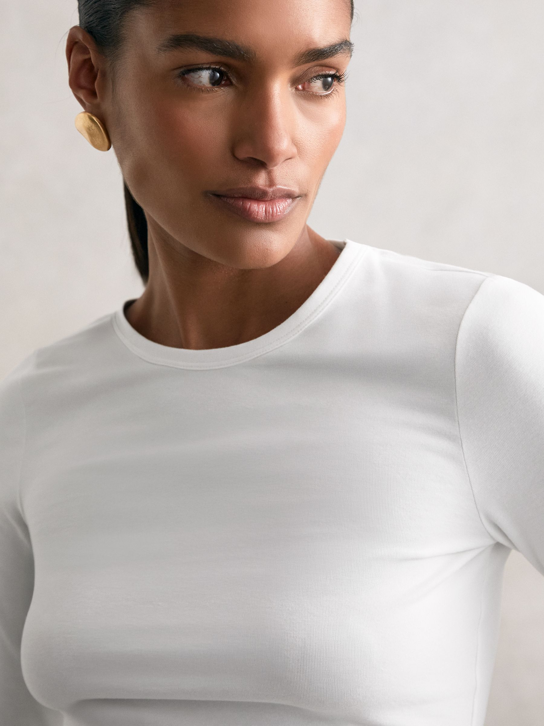Cotton Crew-Neck Long-Sleeve T-Shirt With Stretch in White - Image 4 of 6