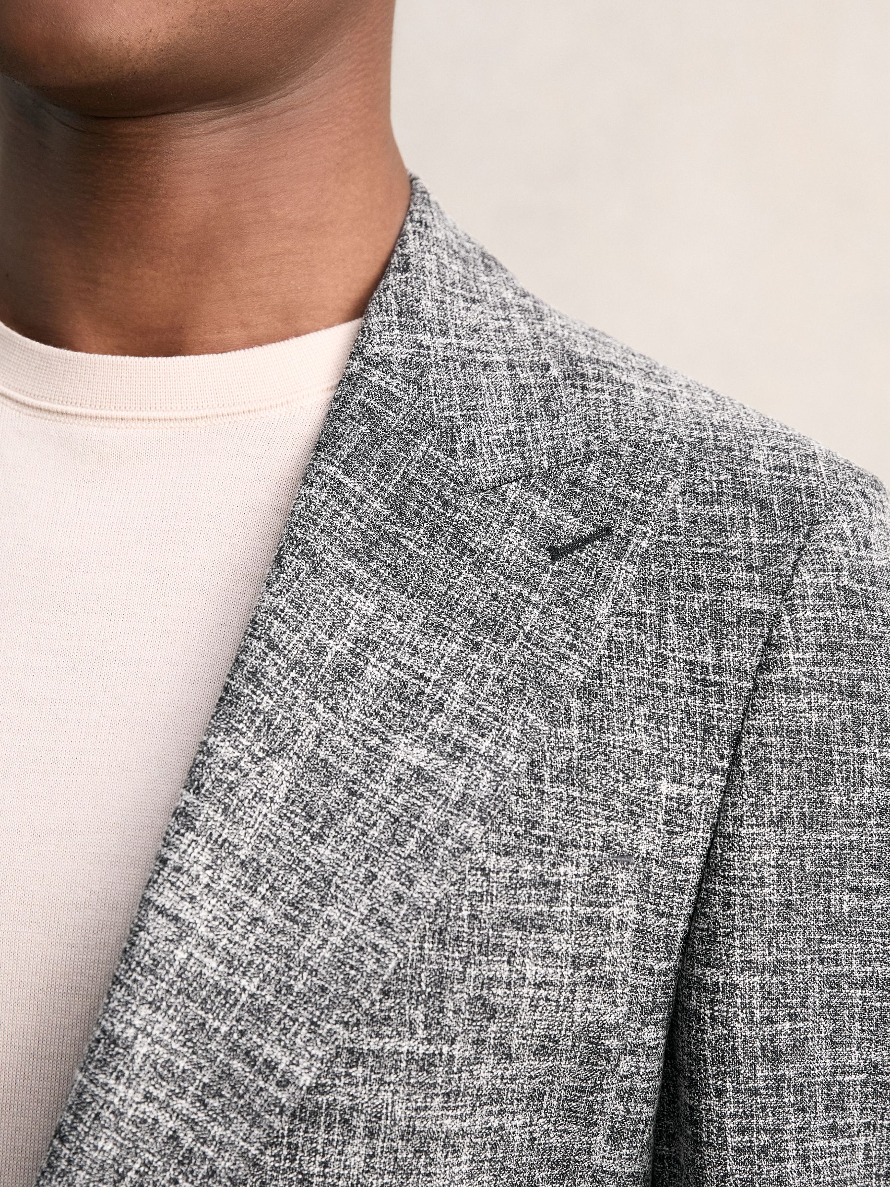 Single-Breasted Textured Mélange Blazer Slim-Fit in Navy Melange - Image 5 of 9