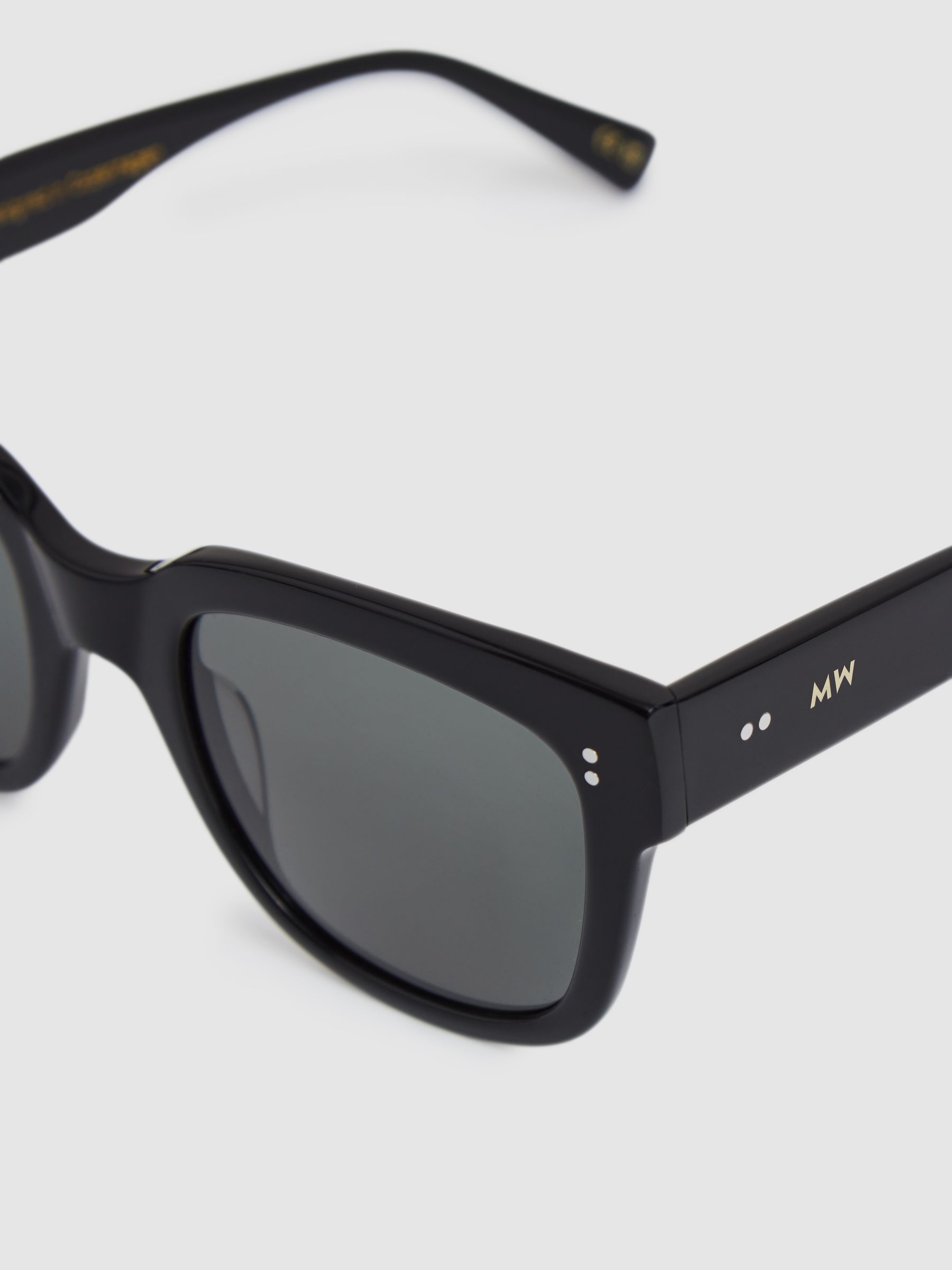 MESSYWEEKEND Square Frame Sunglasses in Black - Image 3 of 3