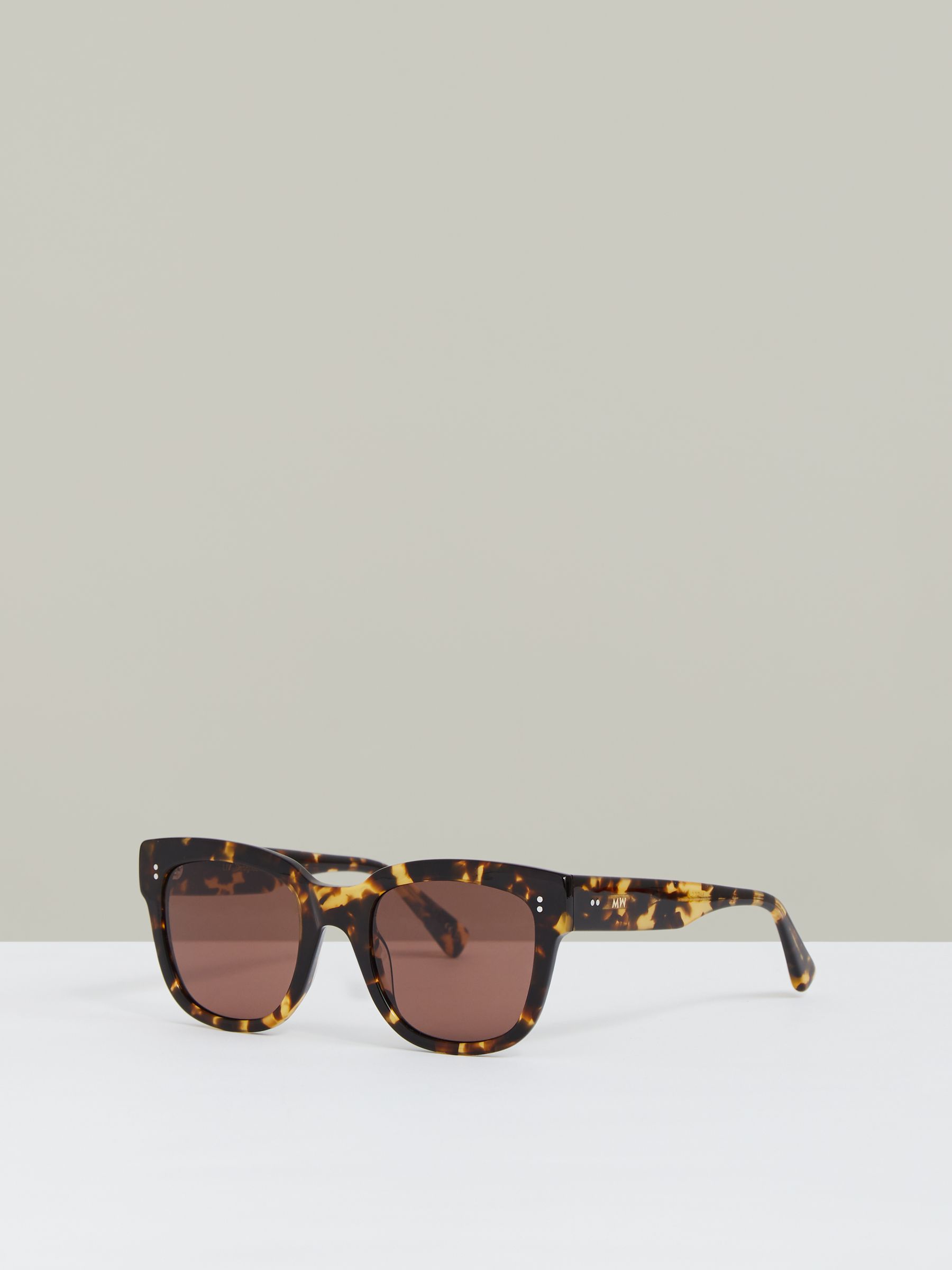 MESSYWEEKEND Square Frame Sunglasses in Brown - Image 2 of 3