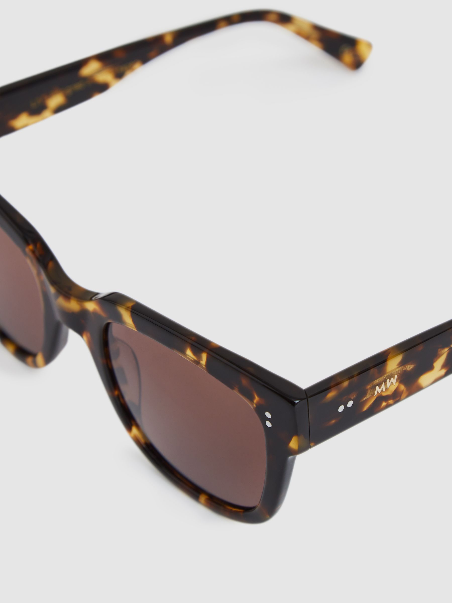 MESSYWEEKEND Square Frame Sunglasses in Brown - Image 3 of 3