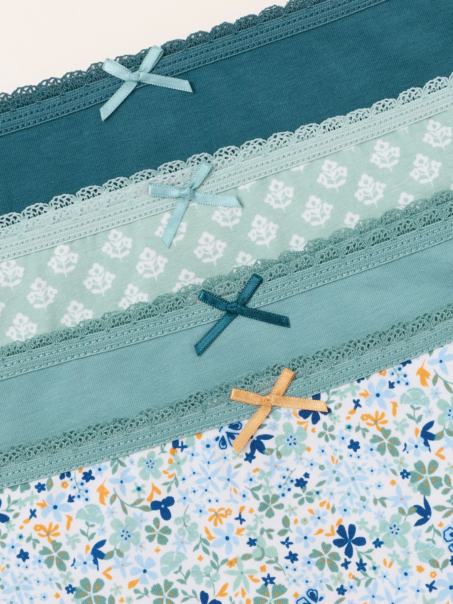 Green 4 Pack of Geo Short Knickers - Image 3 of 3