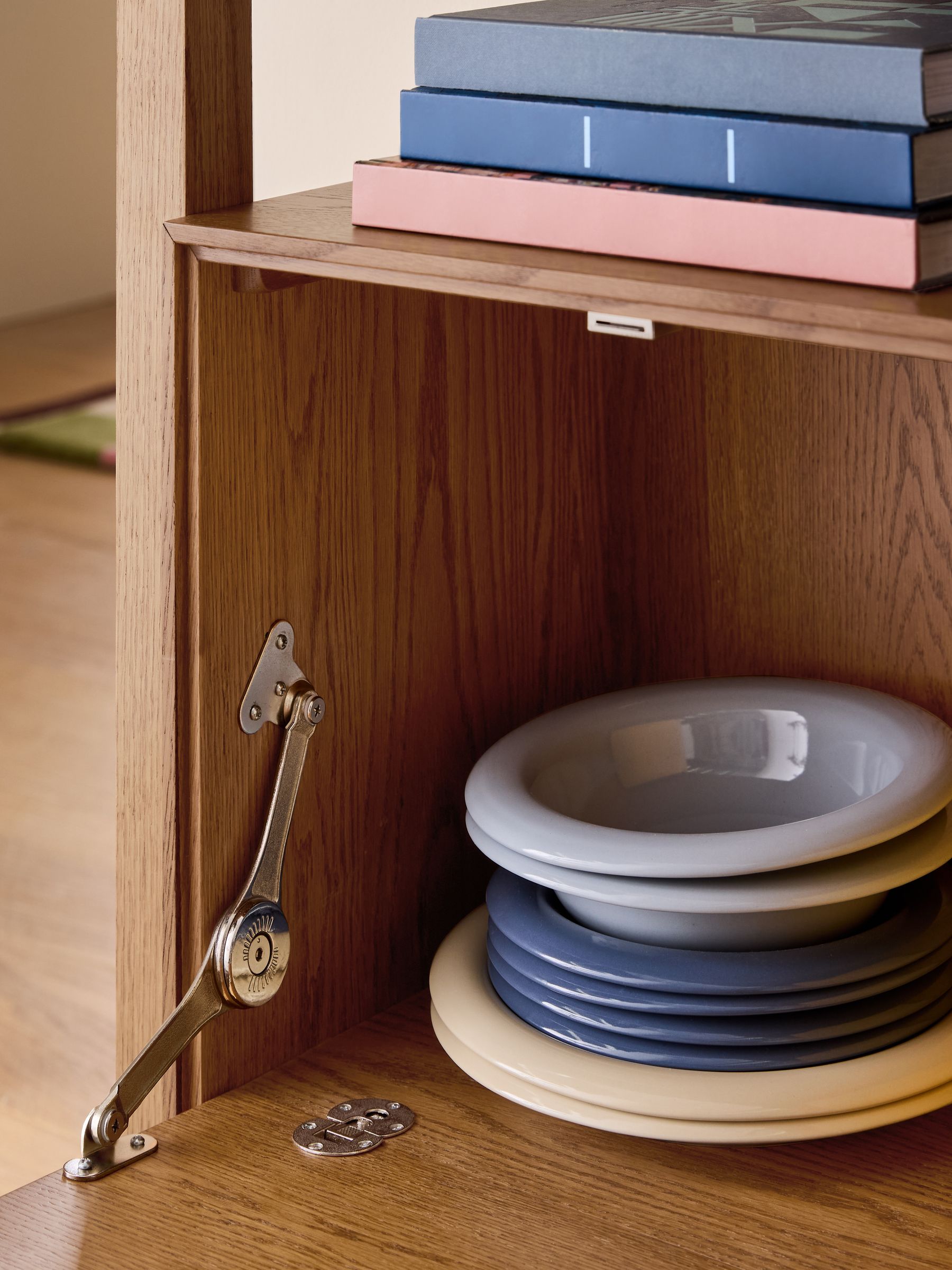 Plinth Narrow Shelving in Oak - Image 5 of 8