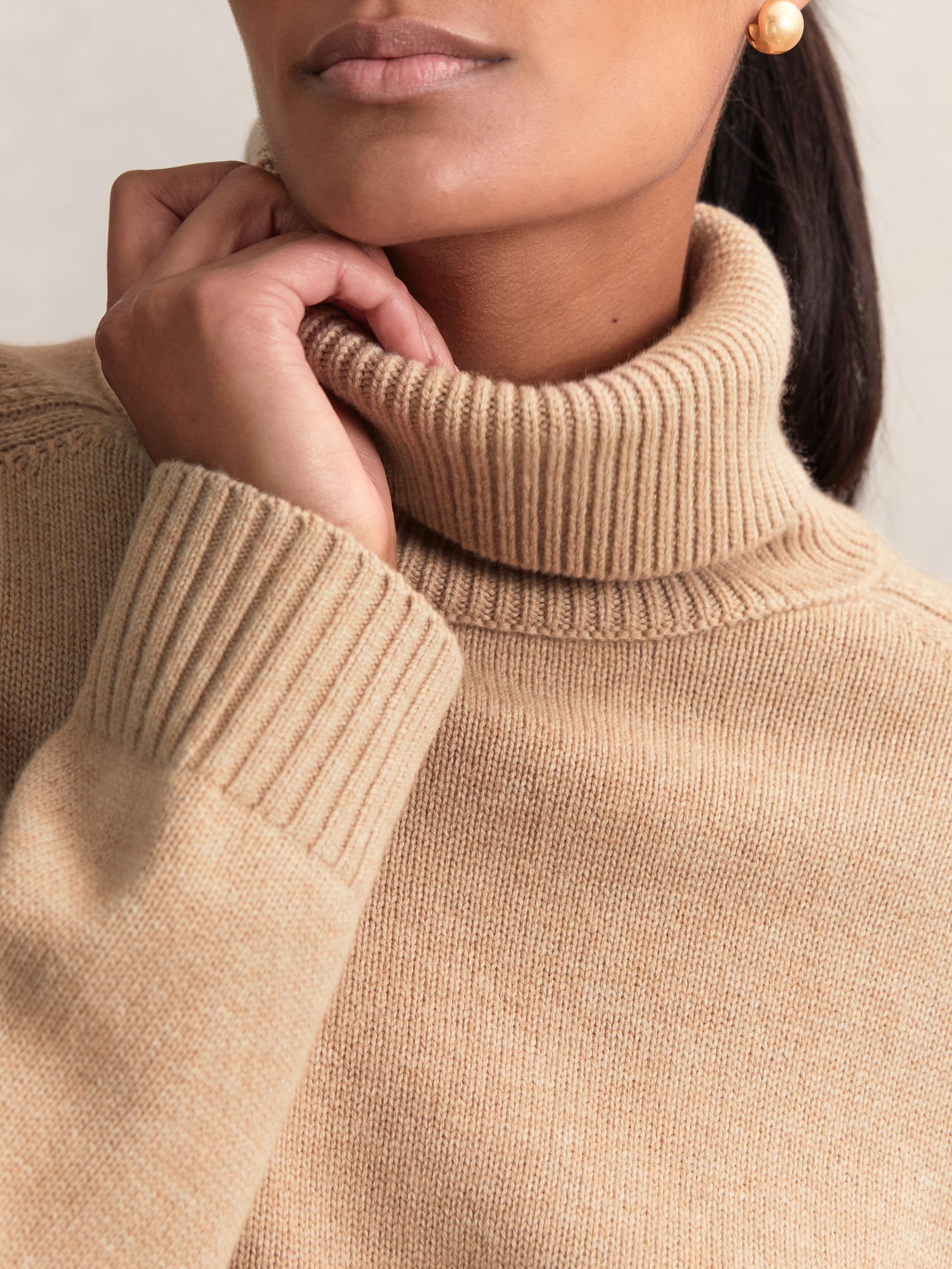 Wool-Cashmere Roll-Neck Jumper in Camel - Image 4 of 6