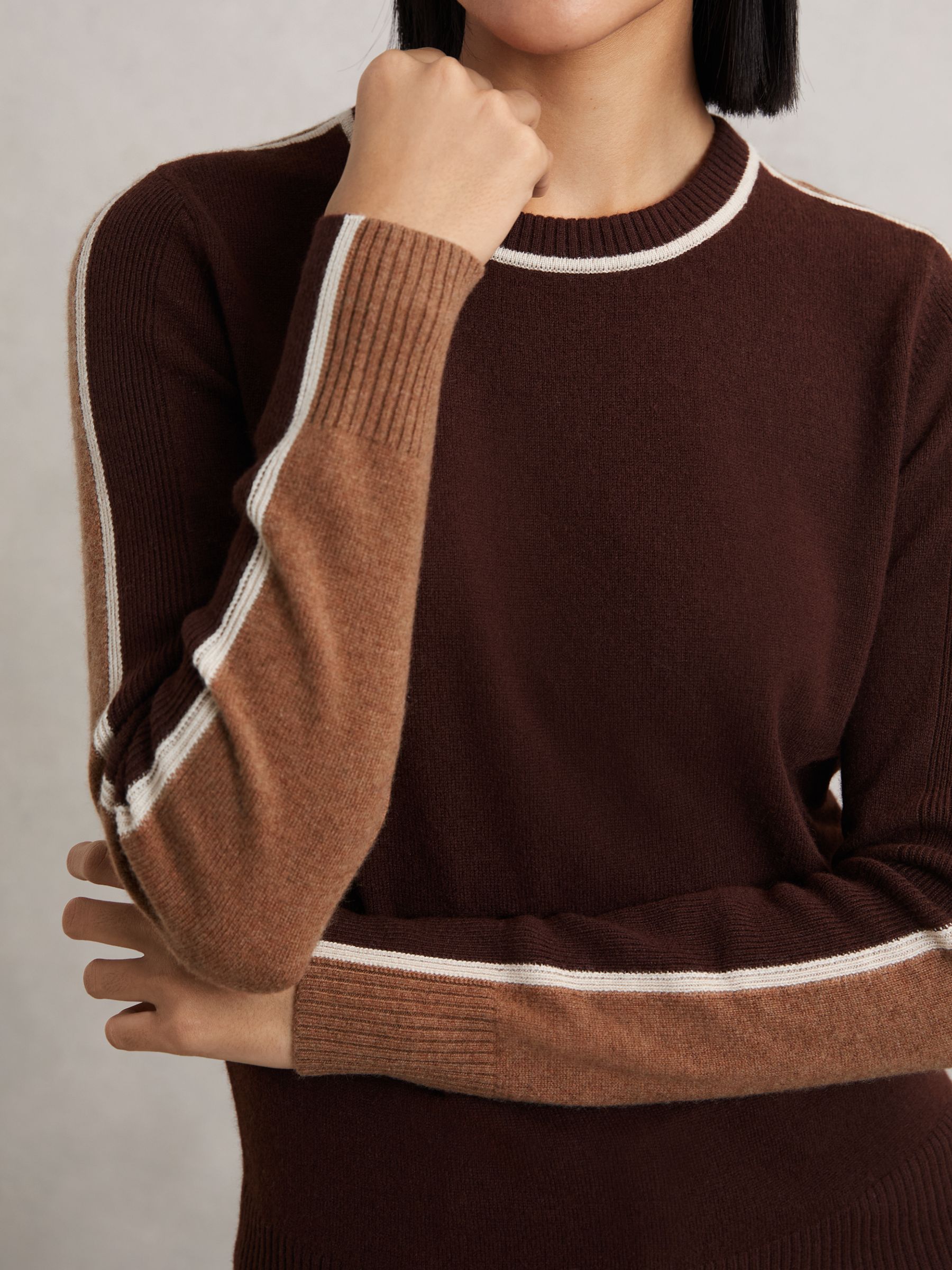 Wool-Blend Colour-Block Jumper With Cashmere in Burgundy/Tan - Image 3 of 7