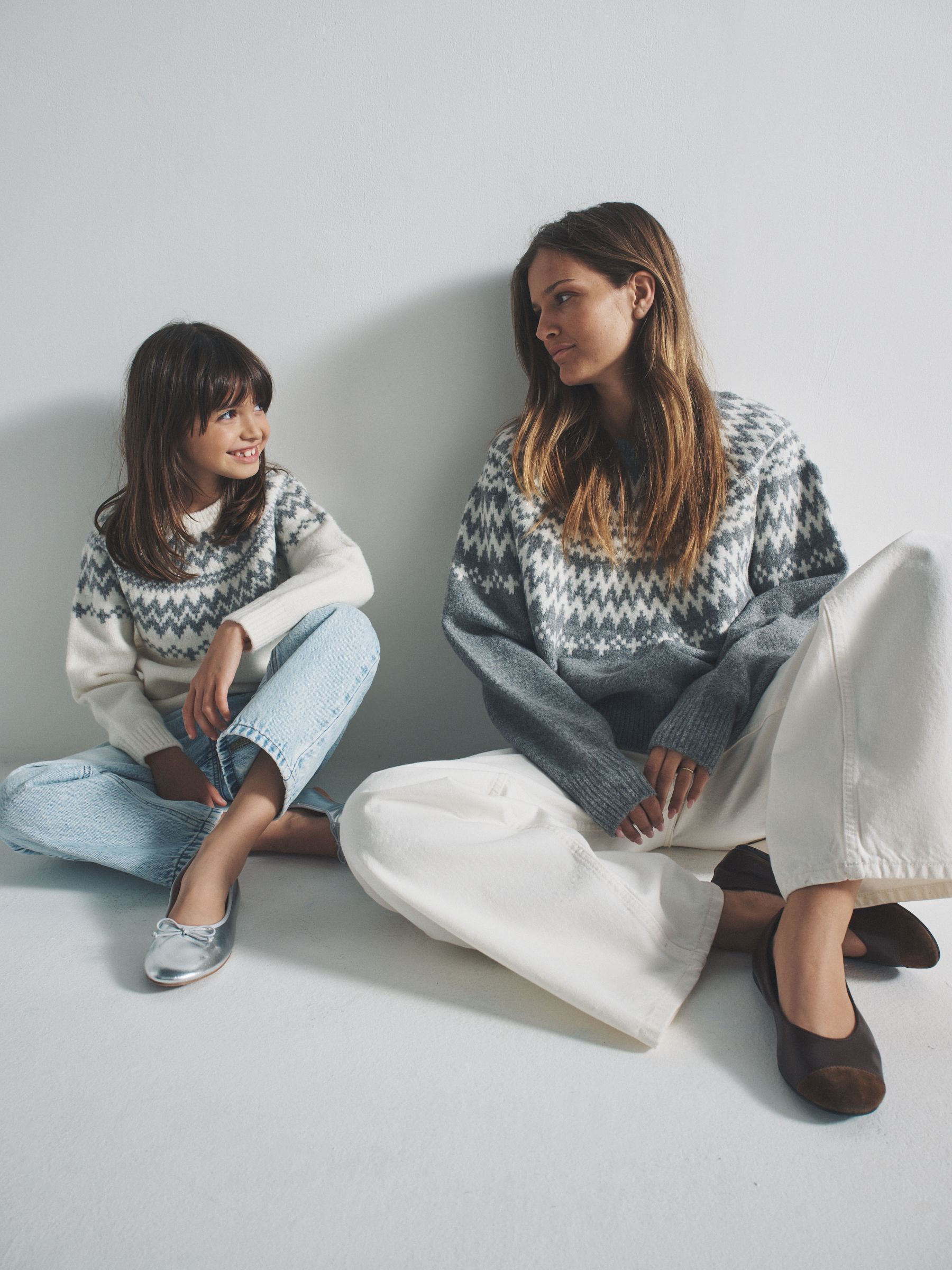 2 Pack Fairilse Pattern Knitted Jumper and Cardigan Set - Image 3 of 6