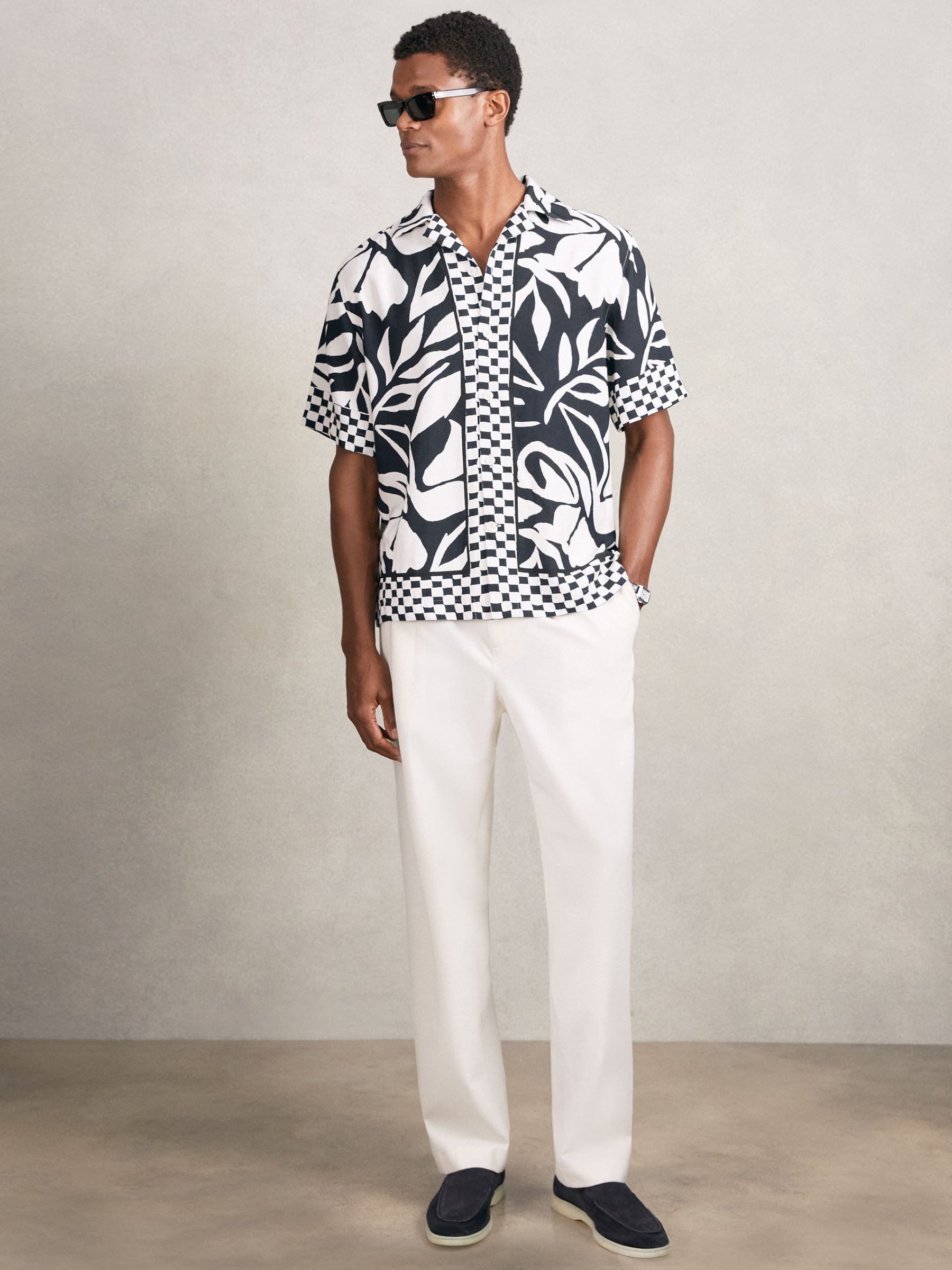 Floral-Print Cuban-Collar Shirt in Navy/White - Image 1 of 5